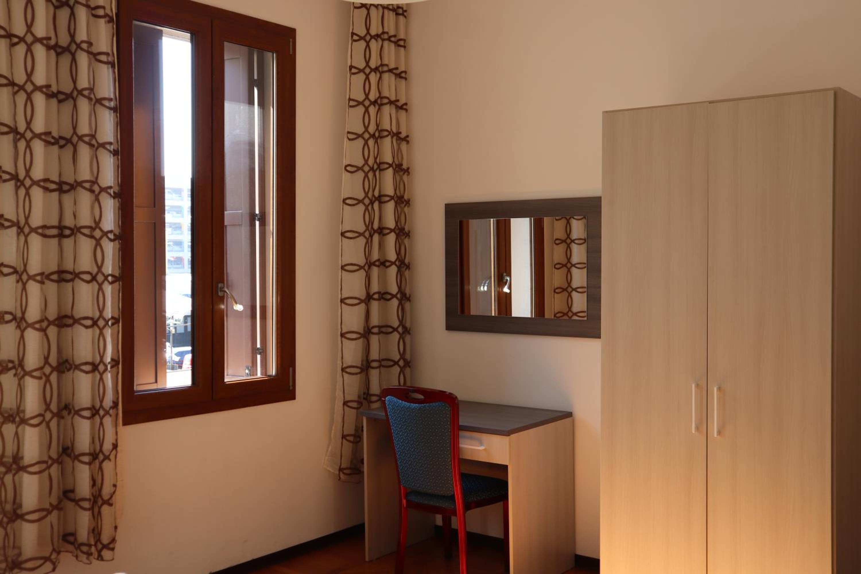 Double Room - Photo 33