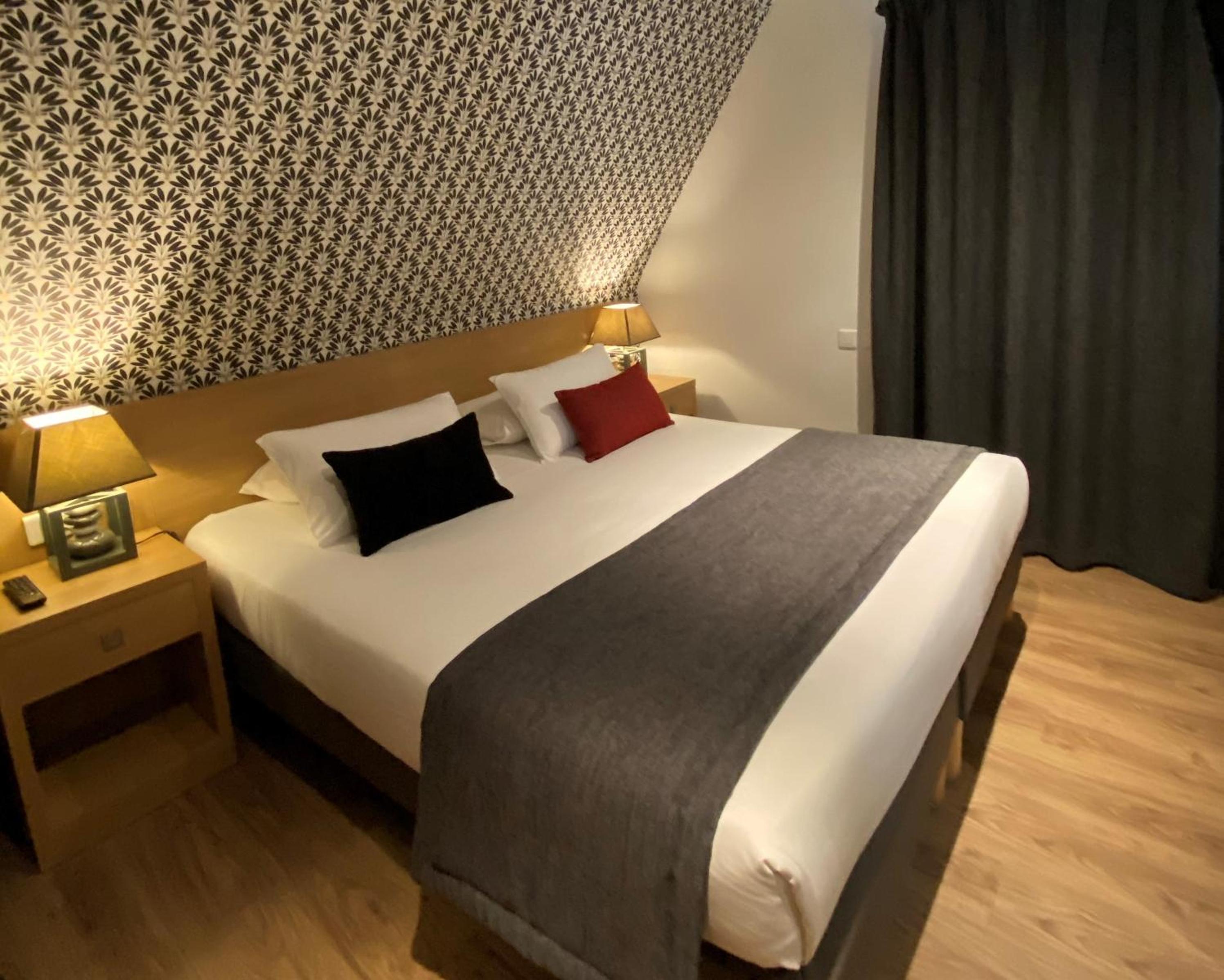 Double Room - Photo 17