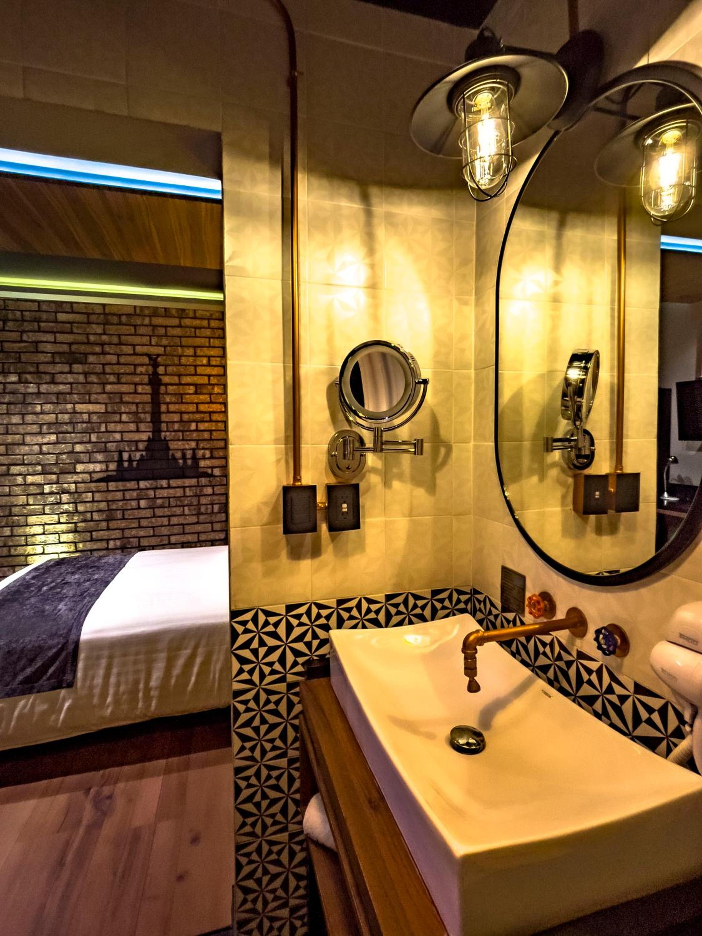 Queen Room - Photo 3