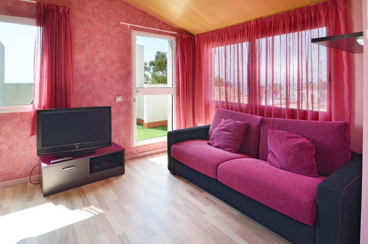 Apartamento de una habitación con terraza y vistas al mar (2-4 adultos)