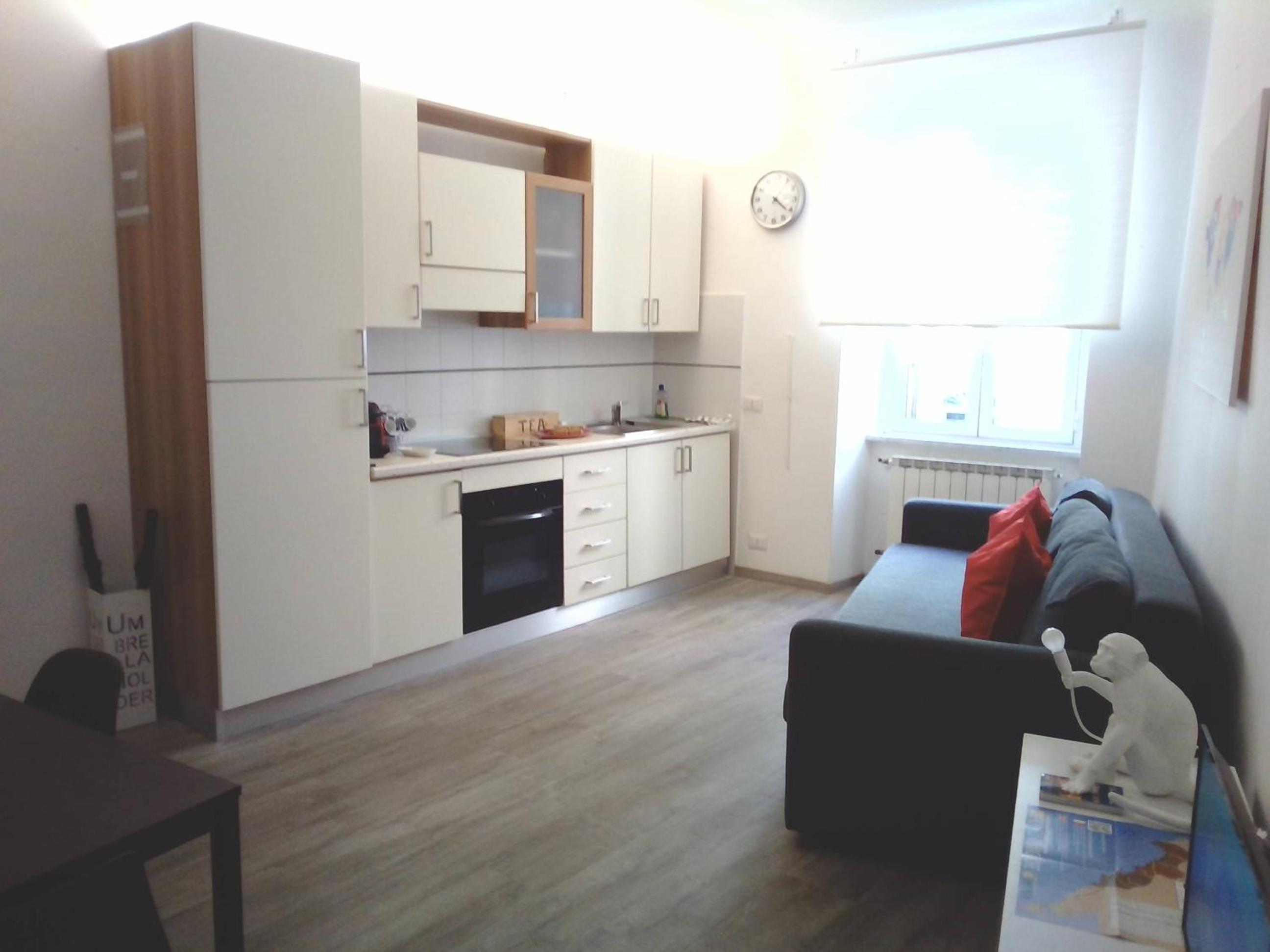 Studio Apartment - Photo 25