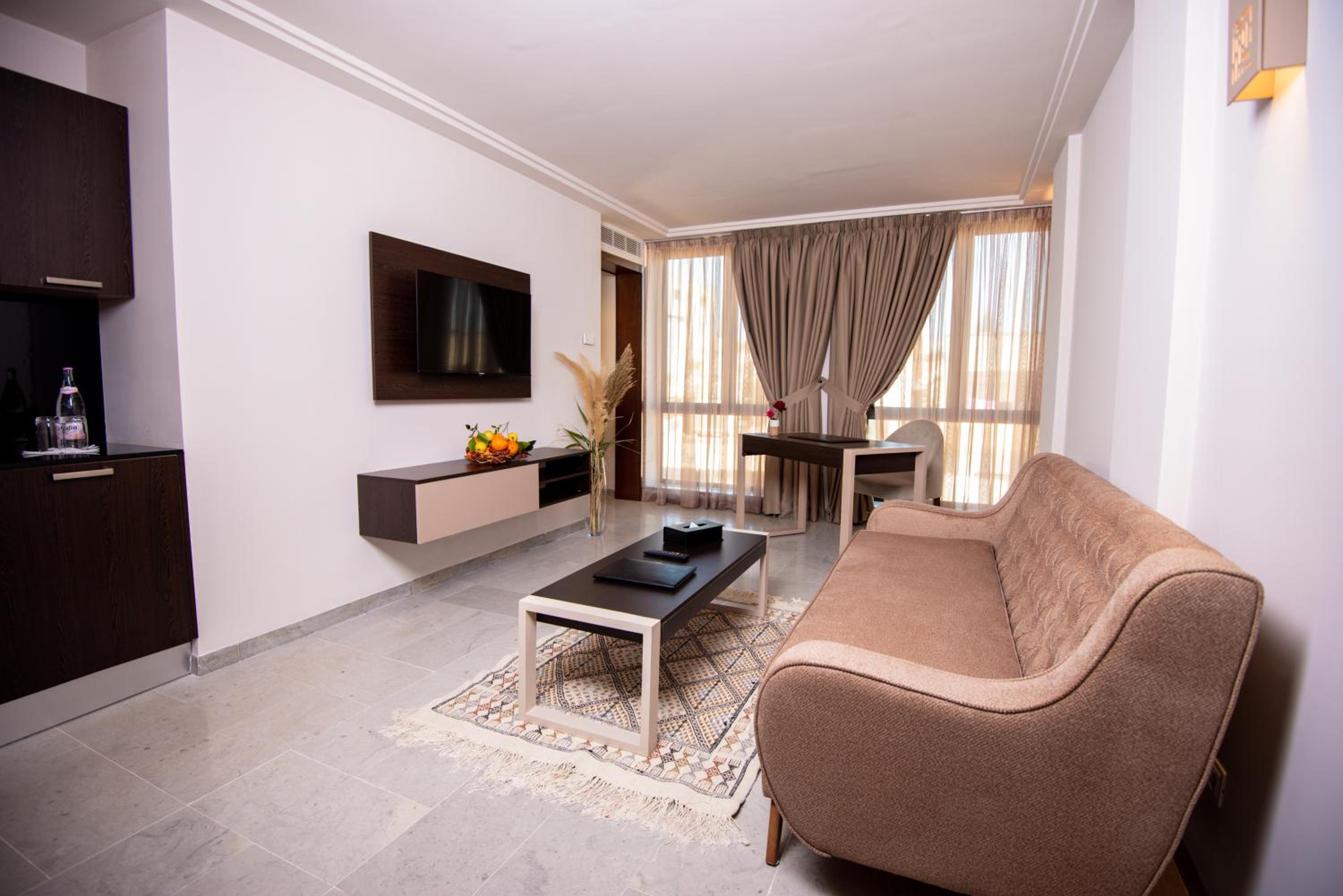 Executive Suite photo 2