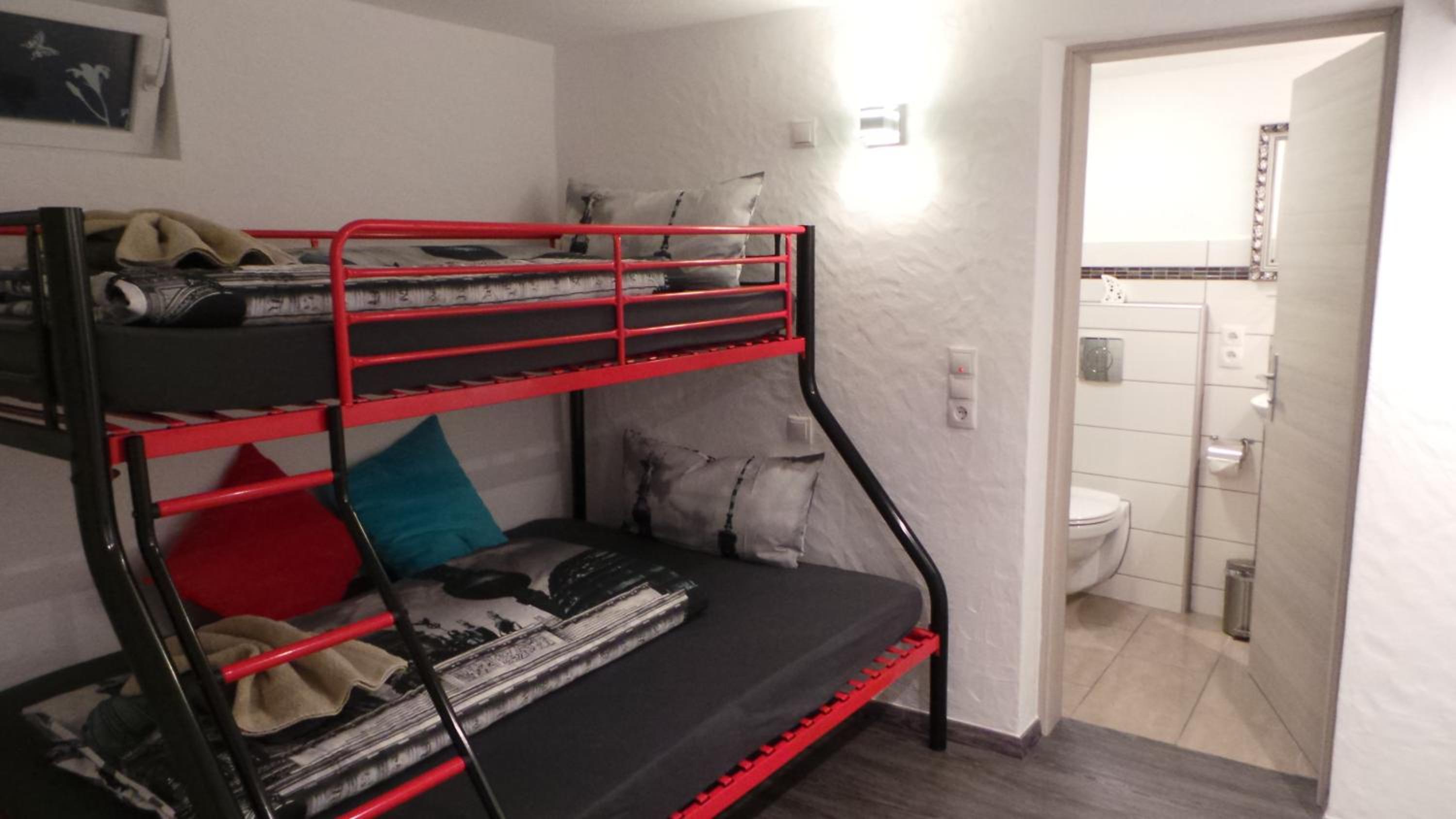 Deluxe Family Room - Photo 9