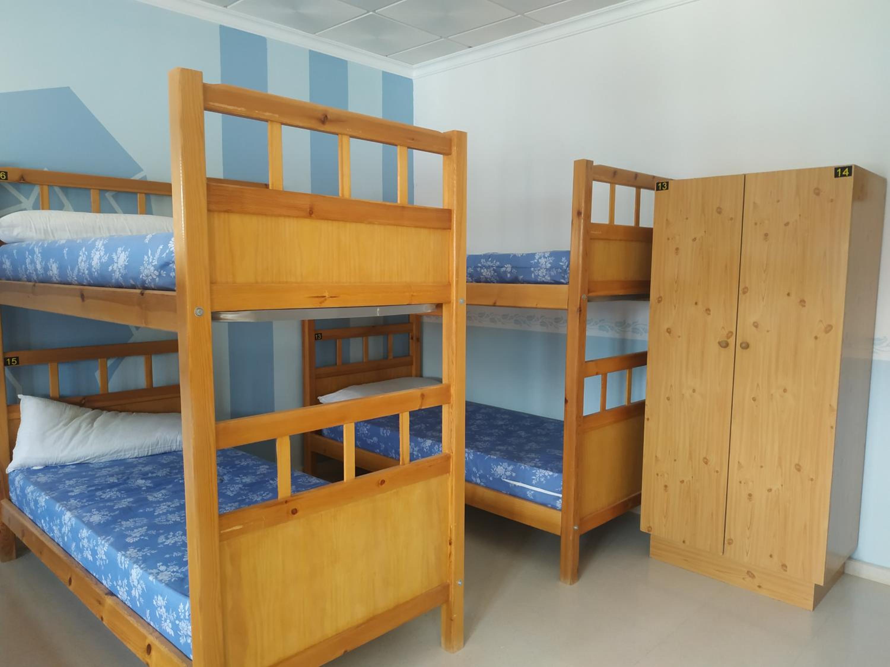 Habitación Compartida Mixta de 10 Camas