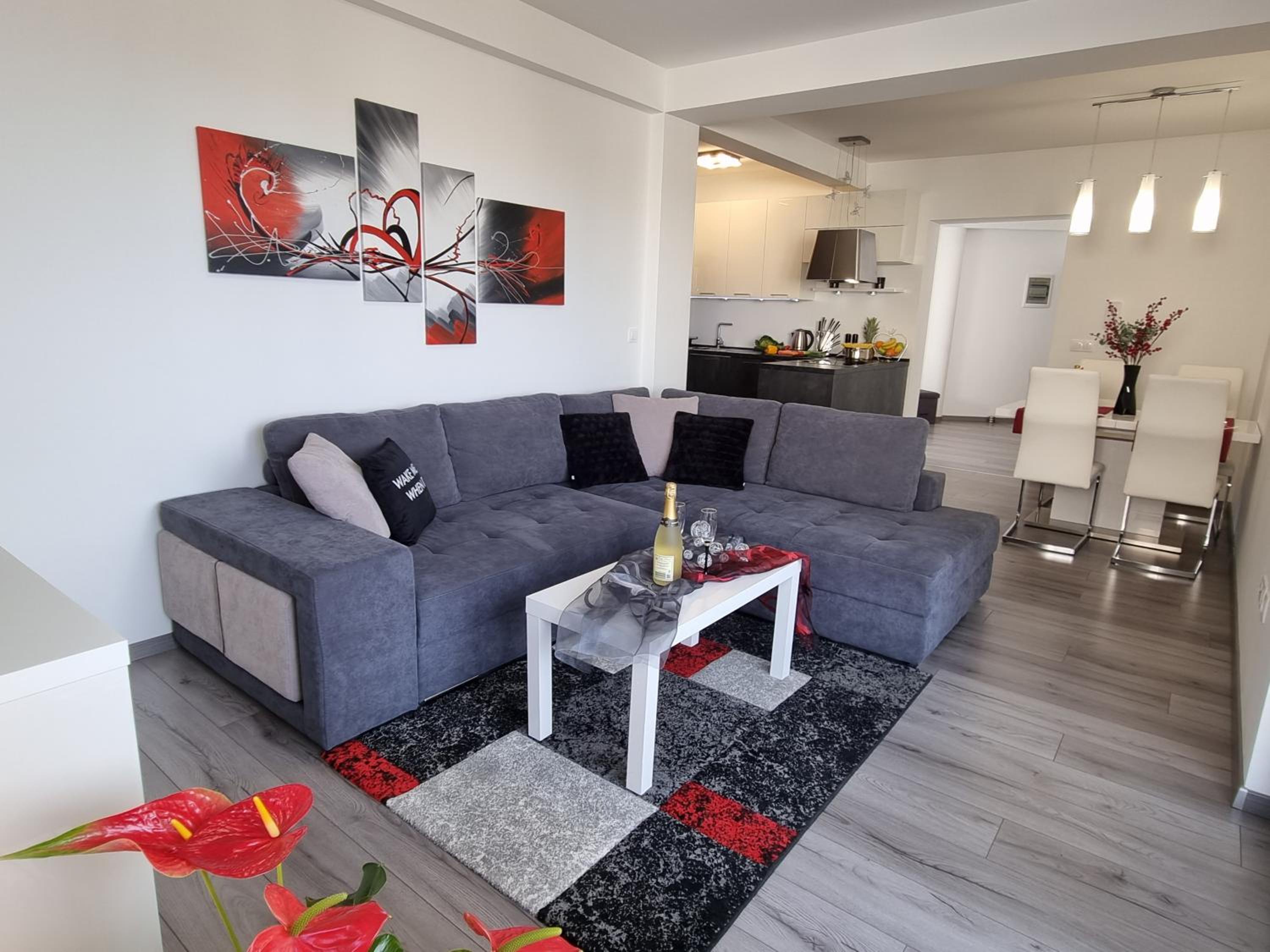 Three-Bedroom Apartment photo 1