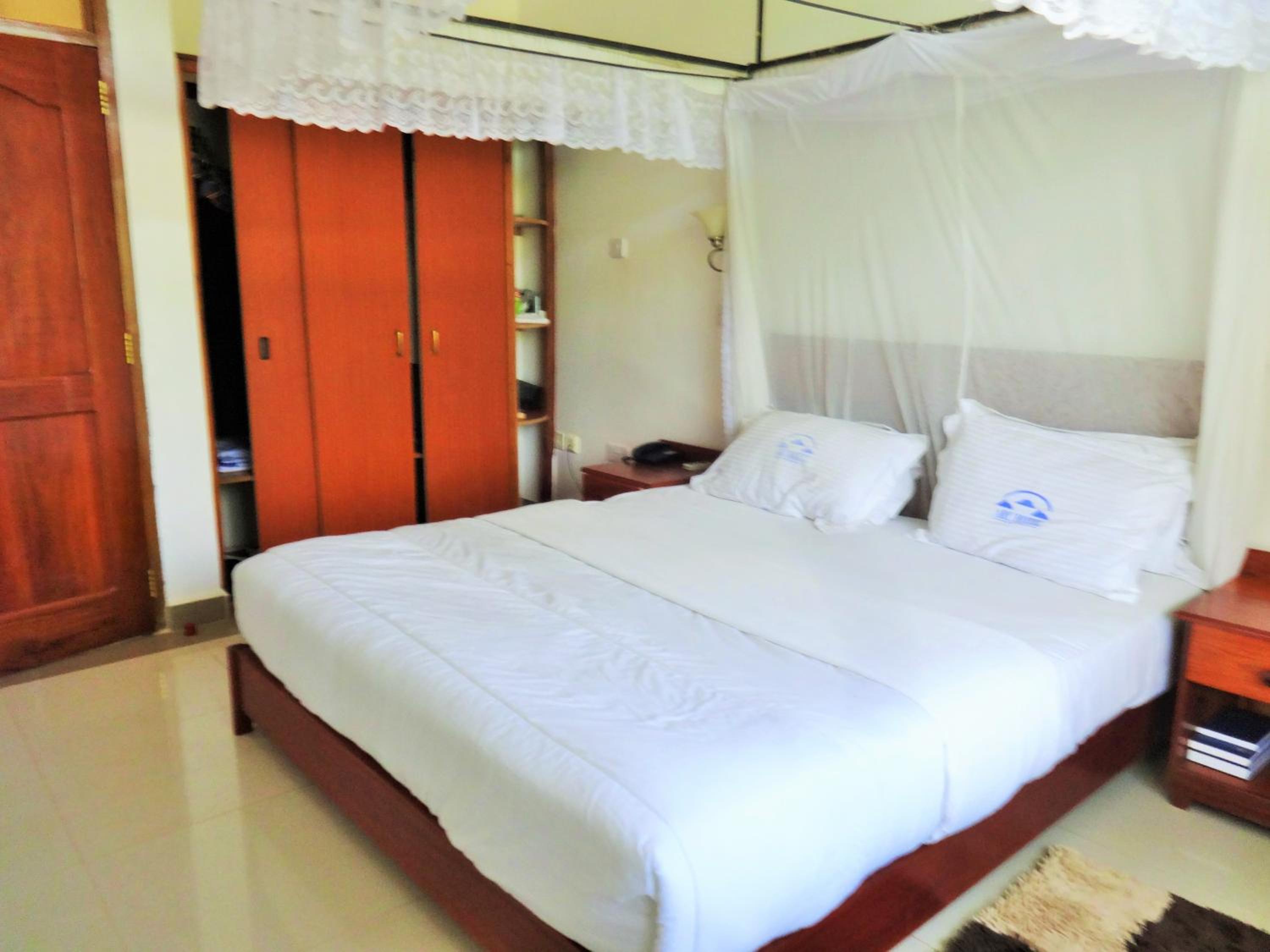 Twin bed