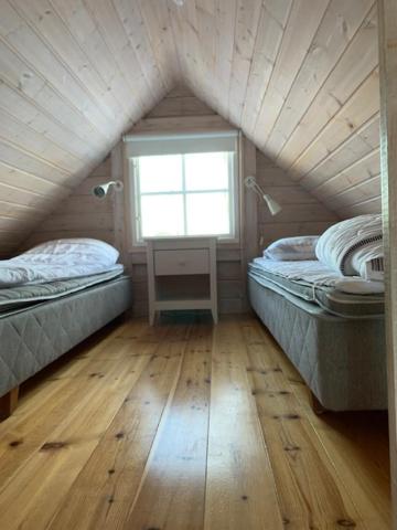 Two-Bedroom House - Photo 9