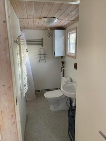Two-Bedroom House - Photo 10