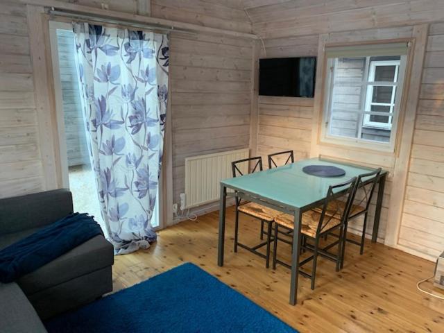 Two-Bedroom House - Photo 5