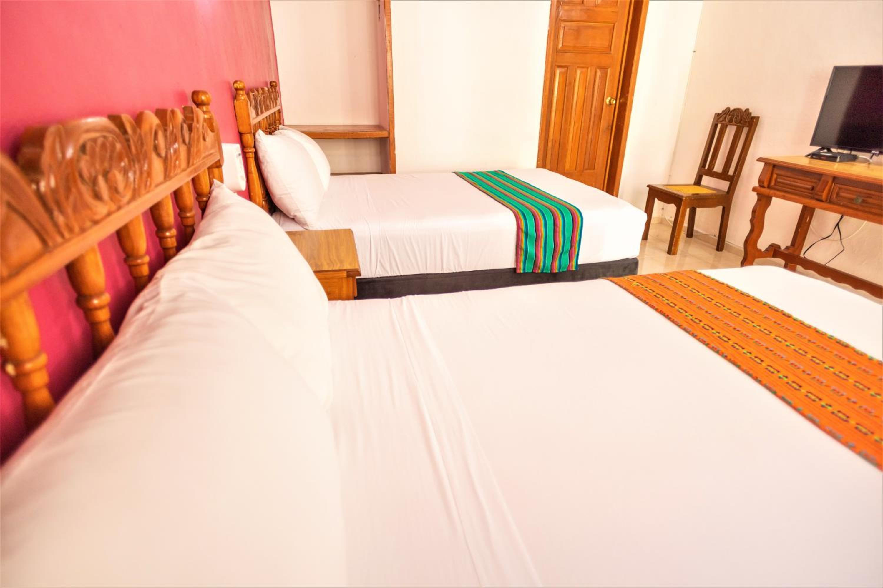 Standard Double Room - Photo 21