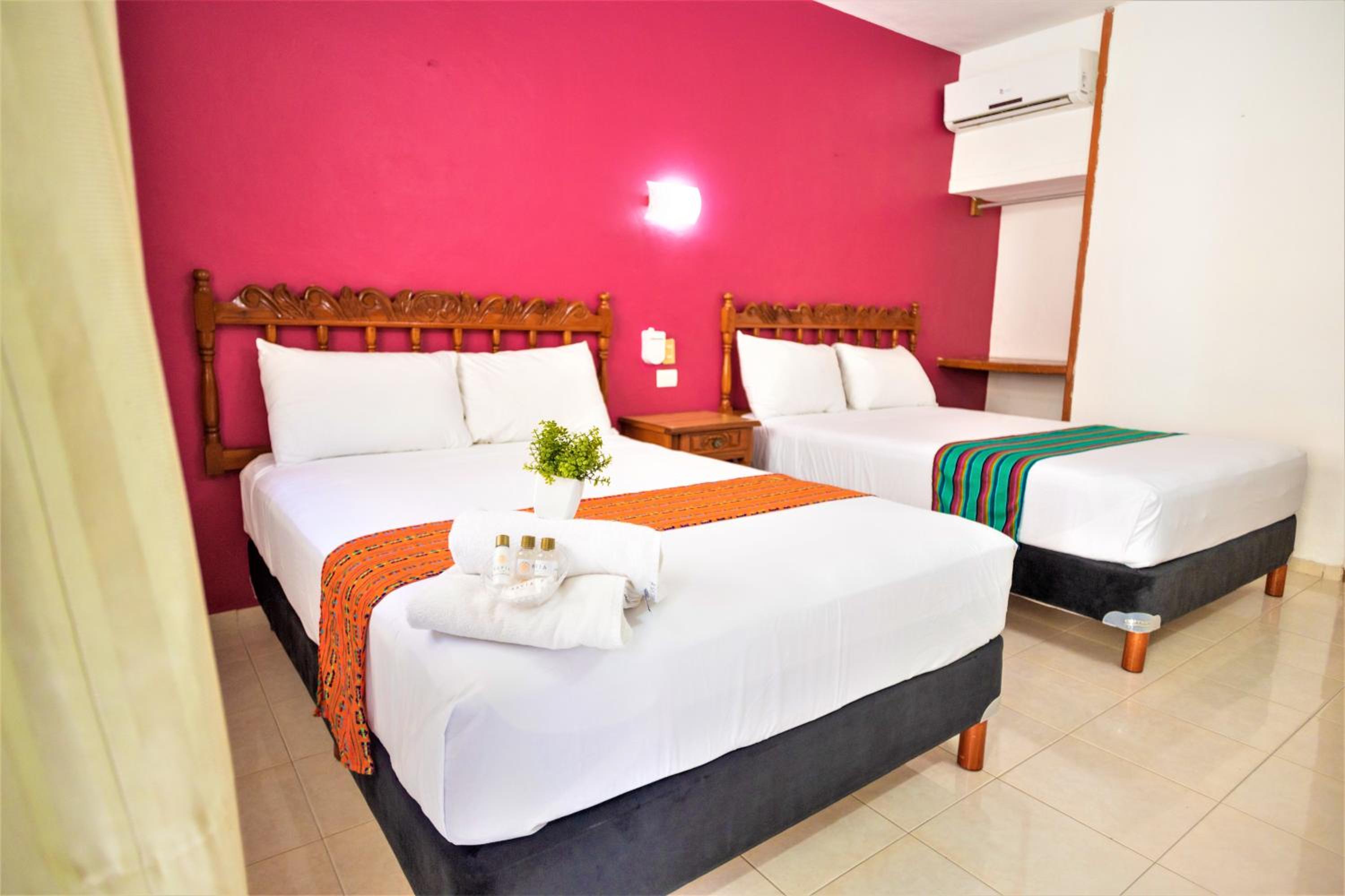 Standard Double Room - Photo 20
