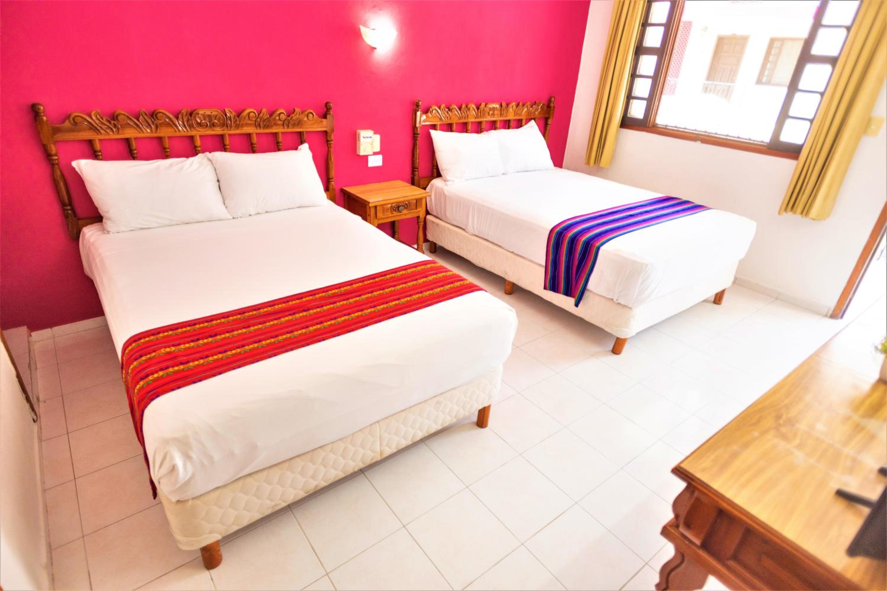 Standard Double Room - Photo 9