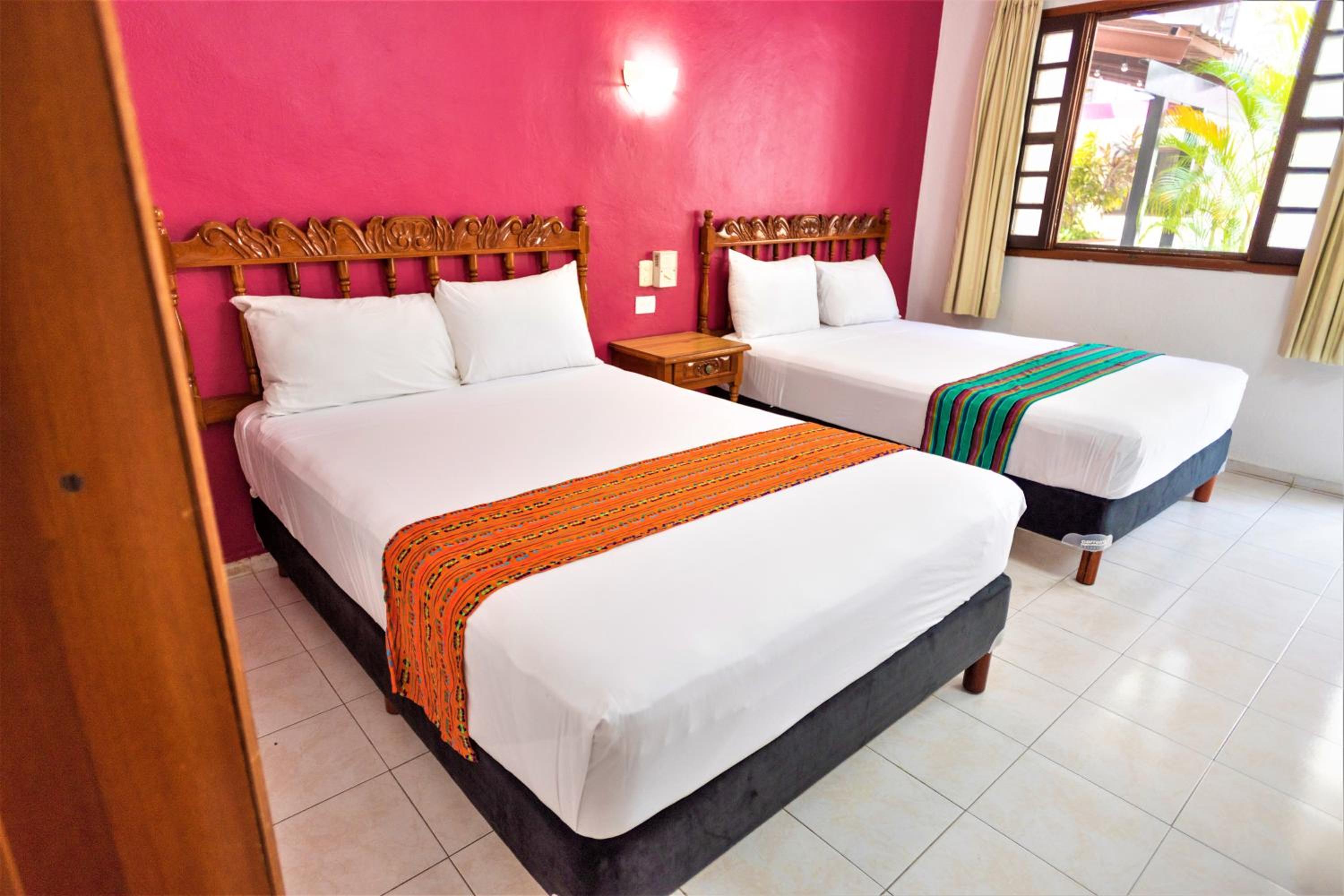 Standard Double Room - Photo 13