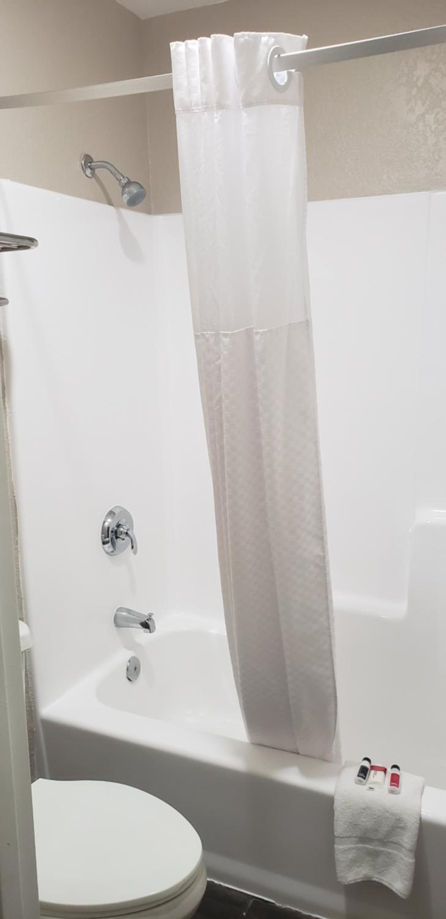 Deluxe King Room - Non-Smoking - Photo 2