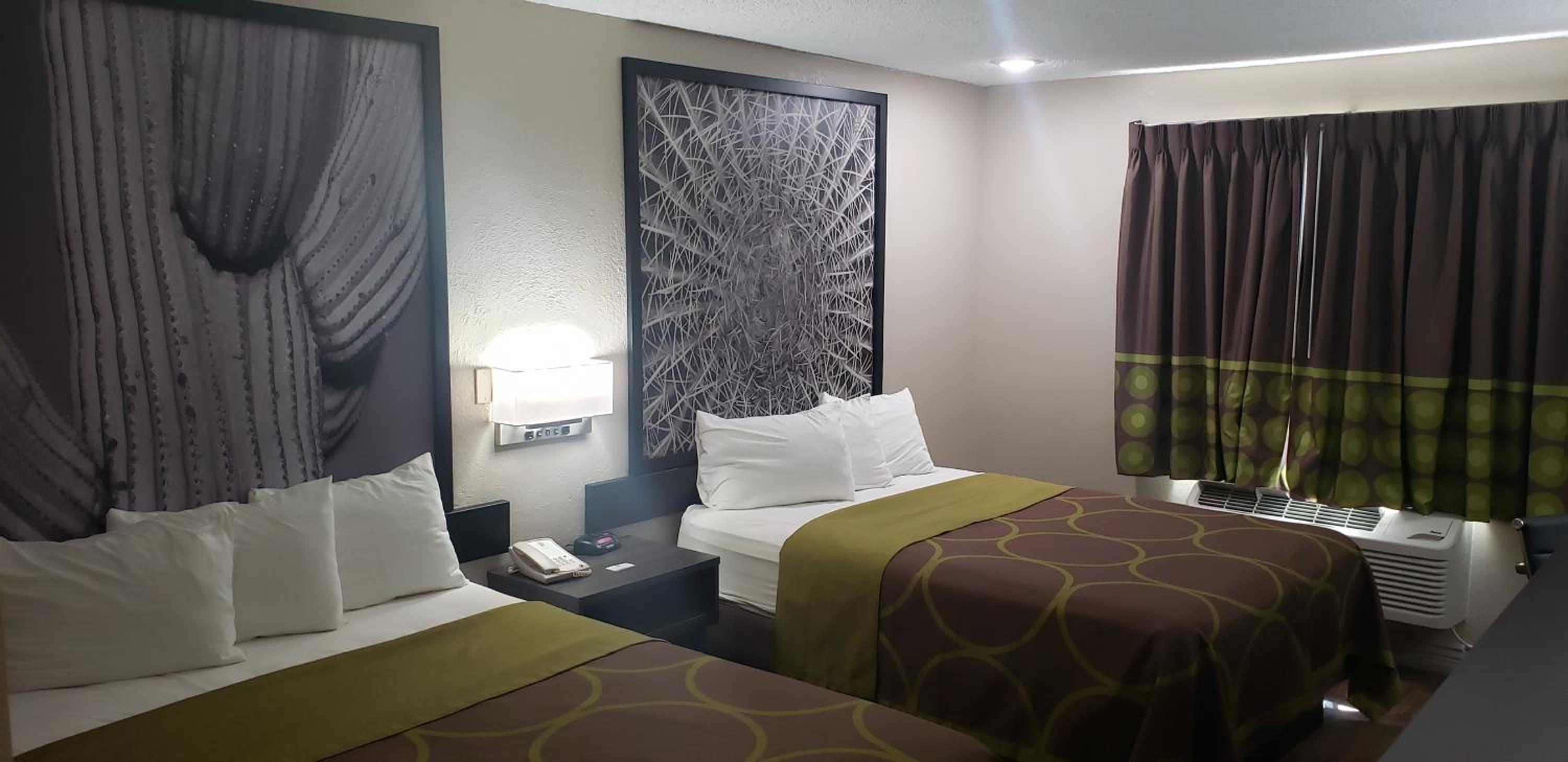 2 Queen Beds, Deluxe, Non-Smoking - Photo 12