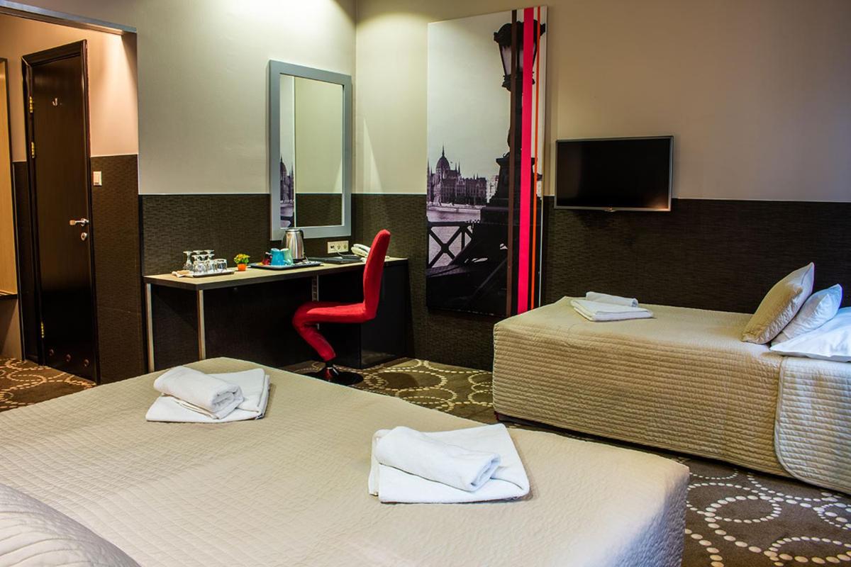 Triple Room