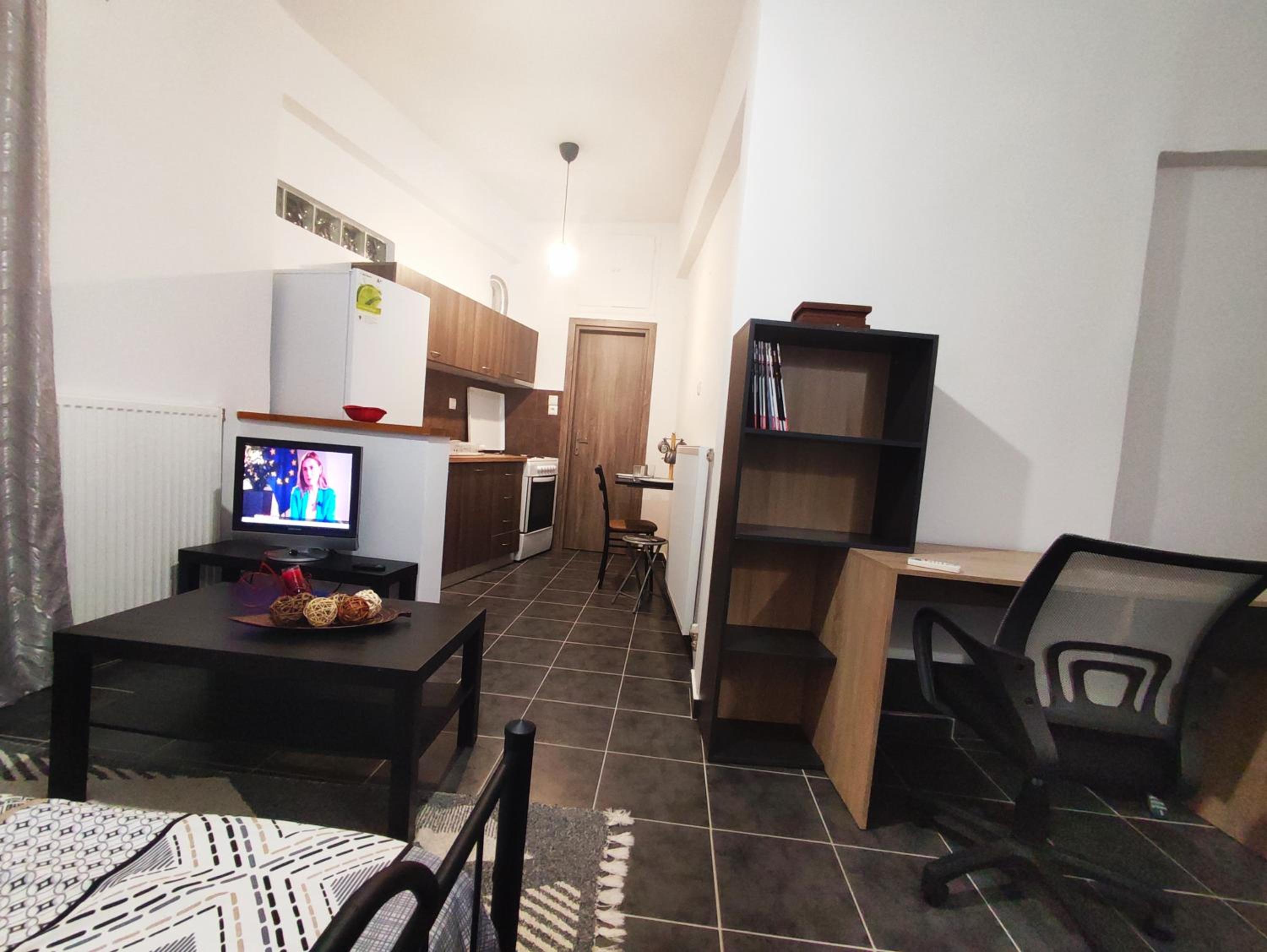 One-Bedroom Apartment - Photo 10
