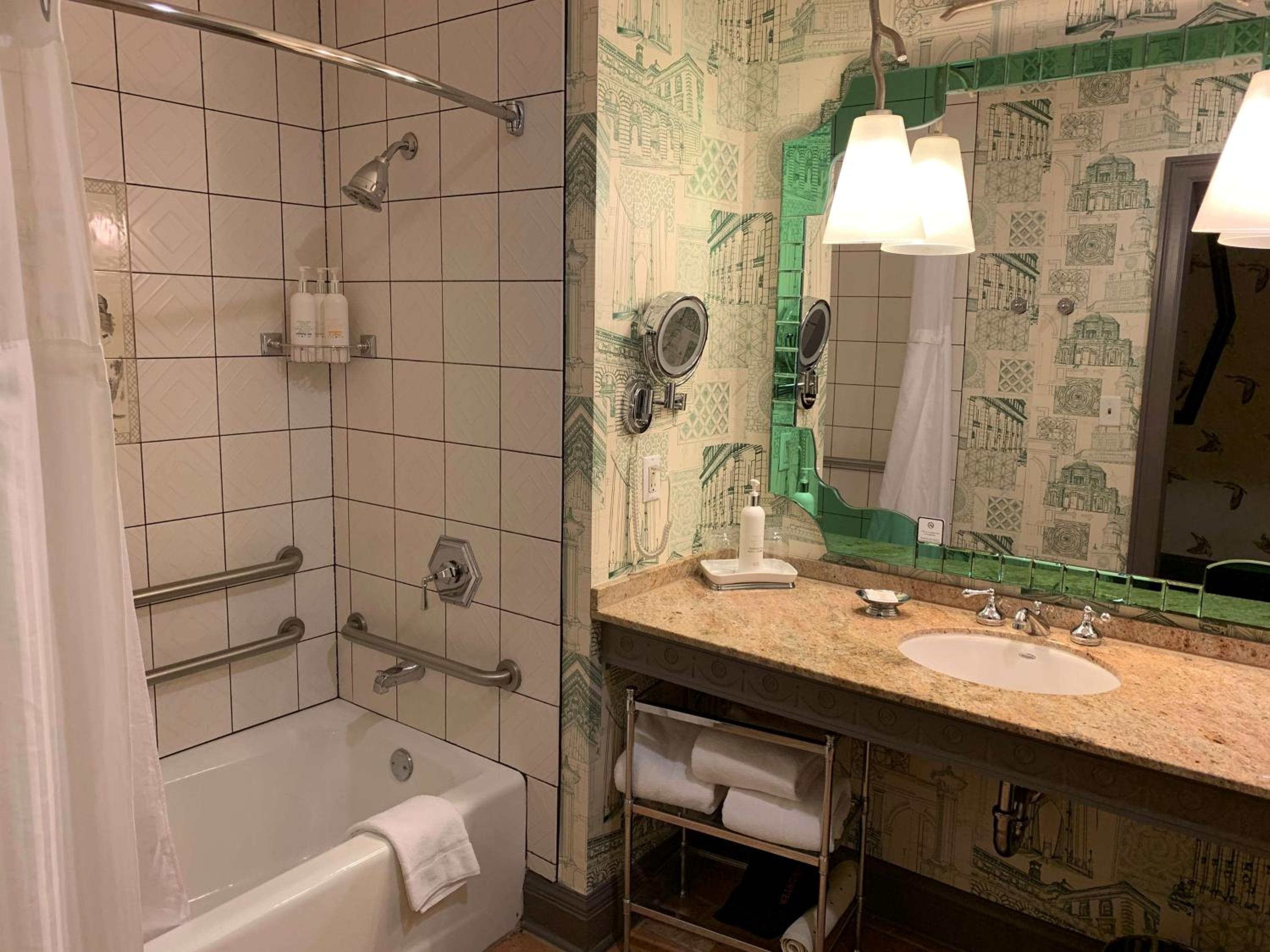 Mobility Accessible King Suite Shower/Bathtub Combo - Photo 7