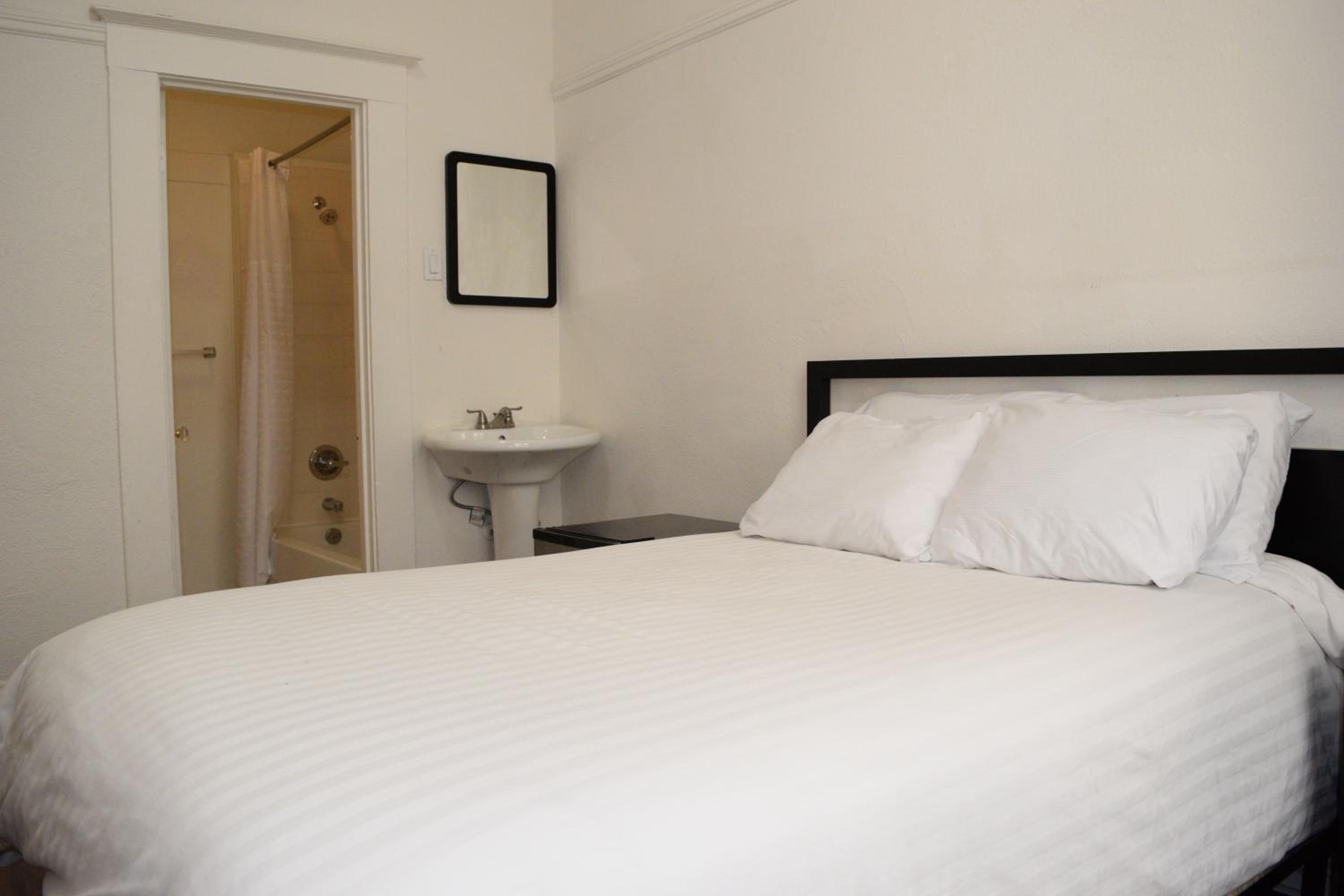 Double Room with Private Bathroom