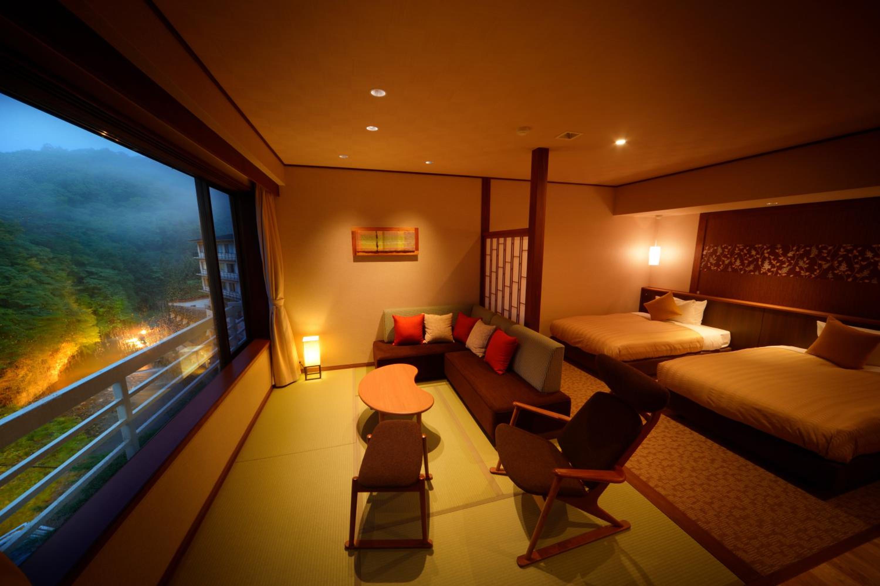 Large Japanese-Style Twin Room with River View