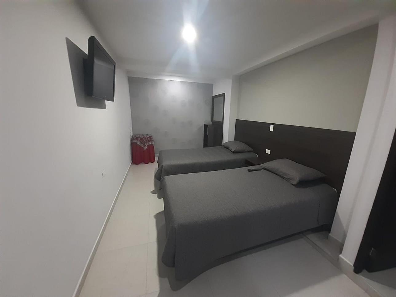 Standard Twin Room With Shared Bathroom photo 1