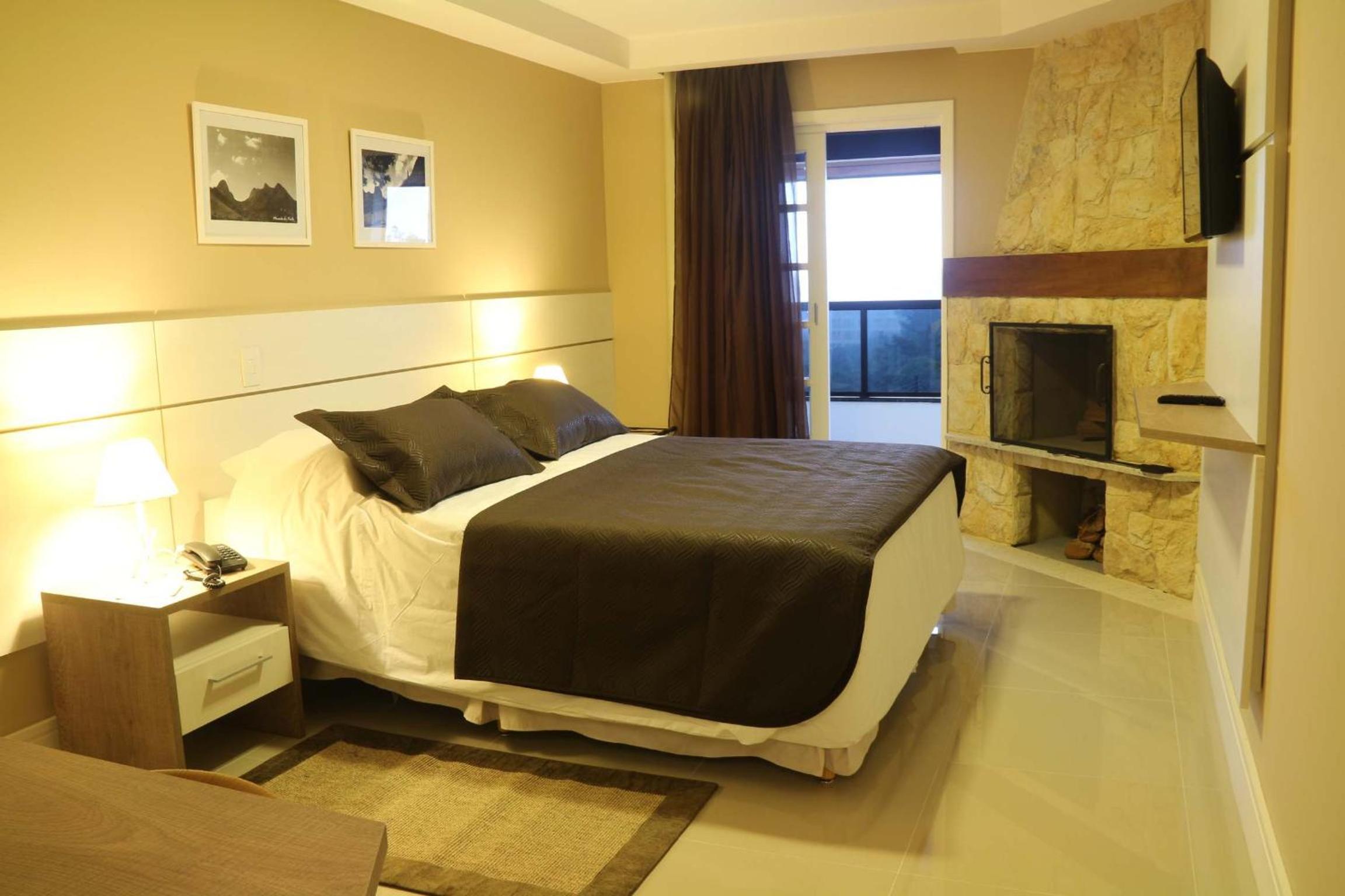 Double Room with Spa Bath photo 3