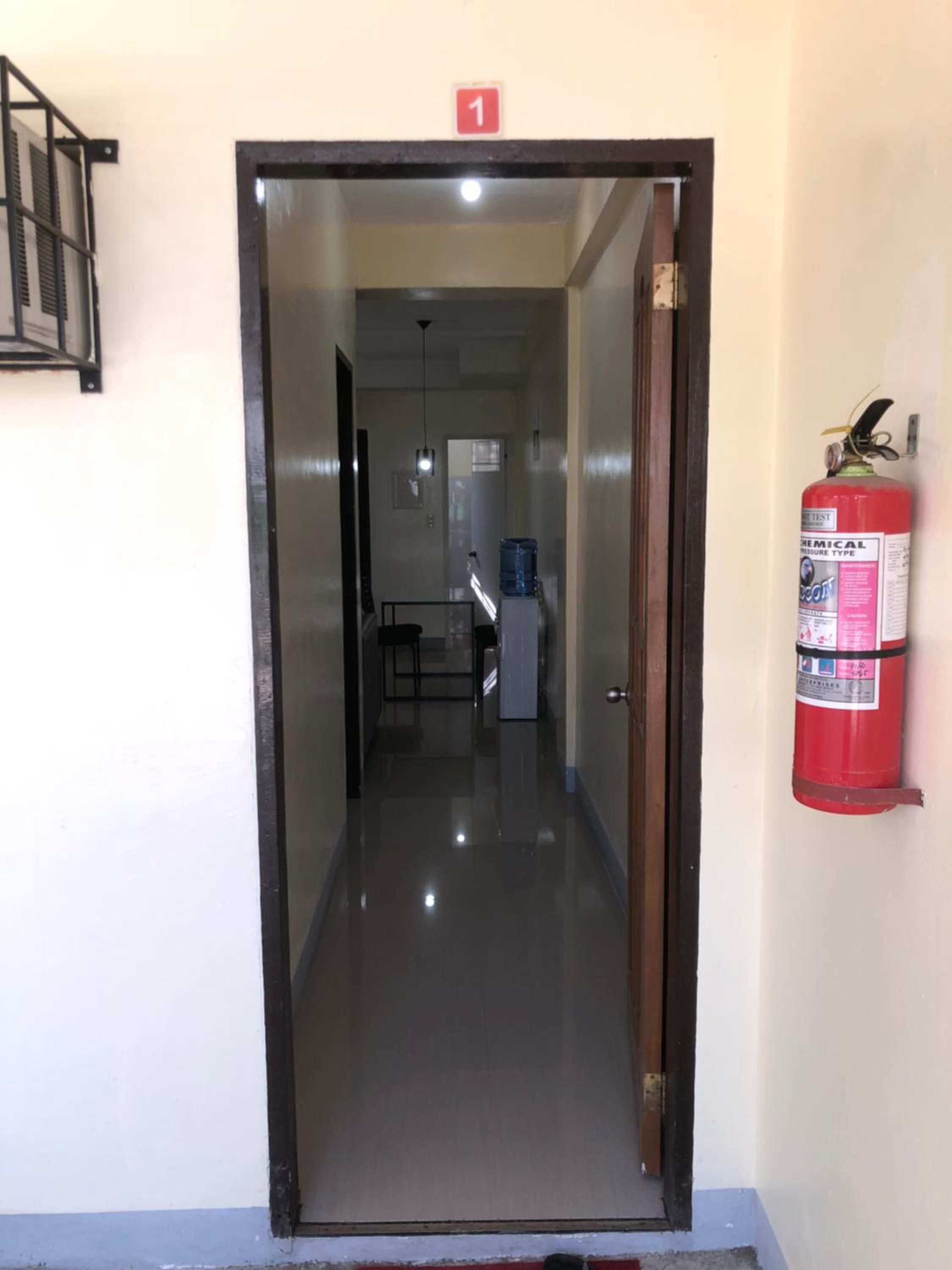 One-Bedroom Apartment - Photo 4