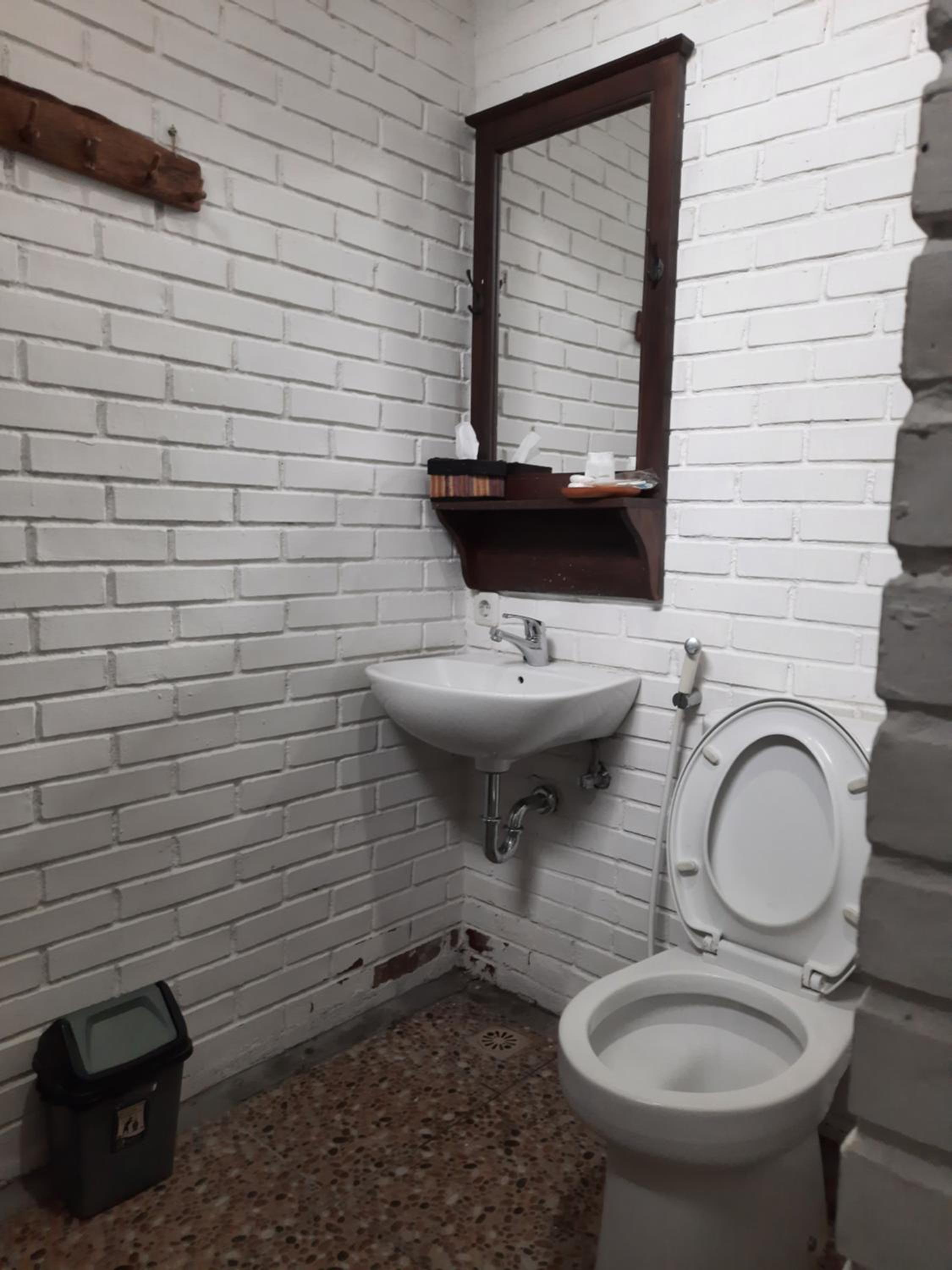 Triple Room with Balcony - Photo 6