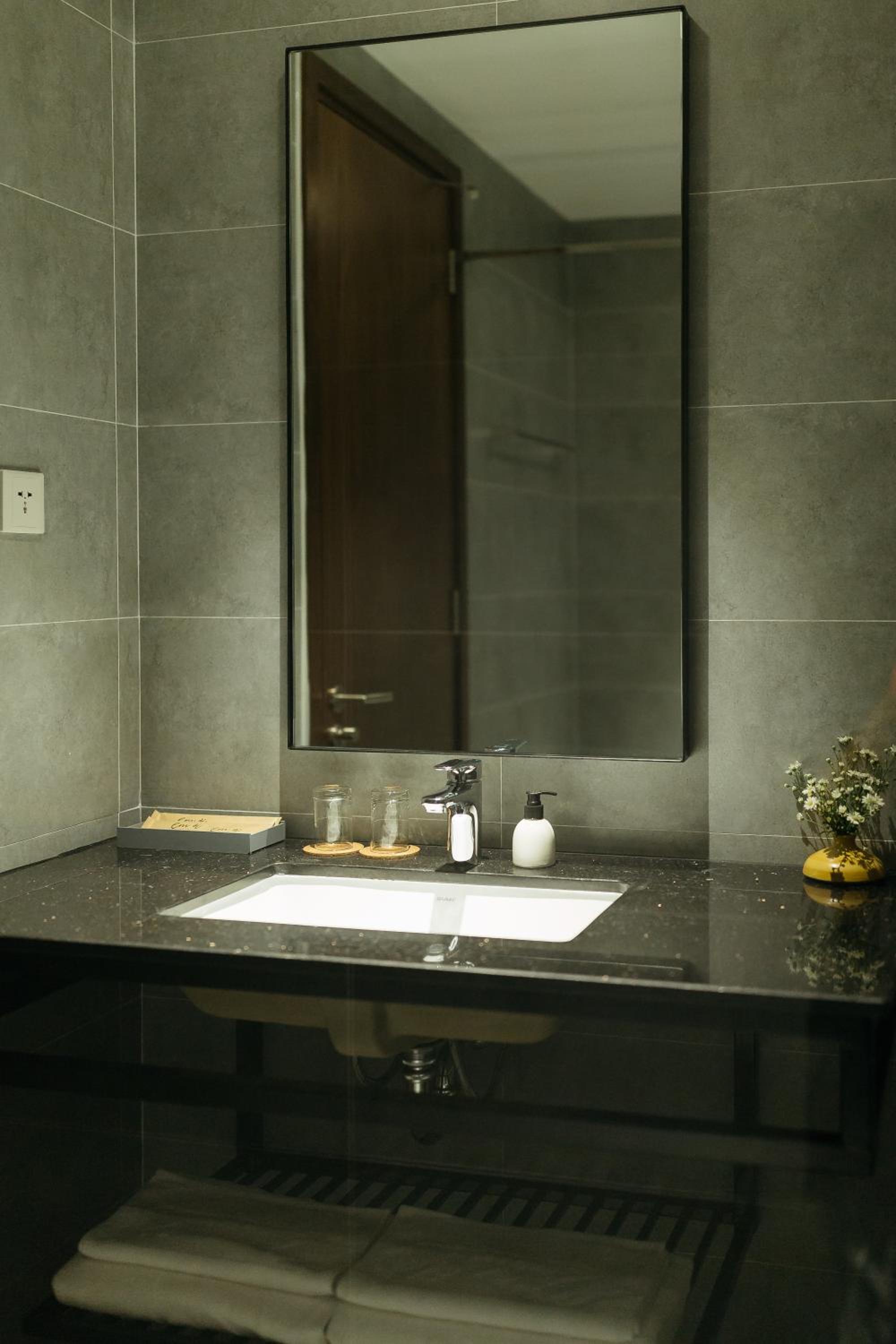 Superior Twin Room with Sea View - Photo 13