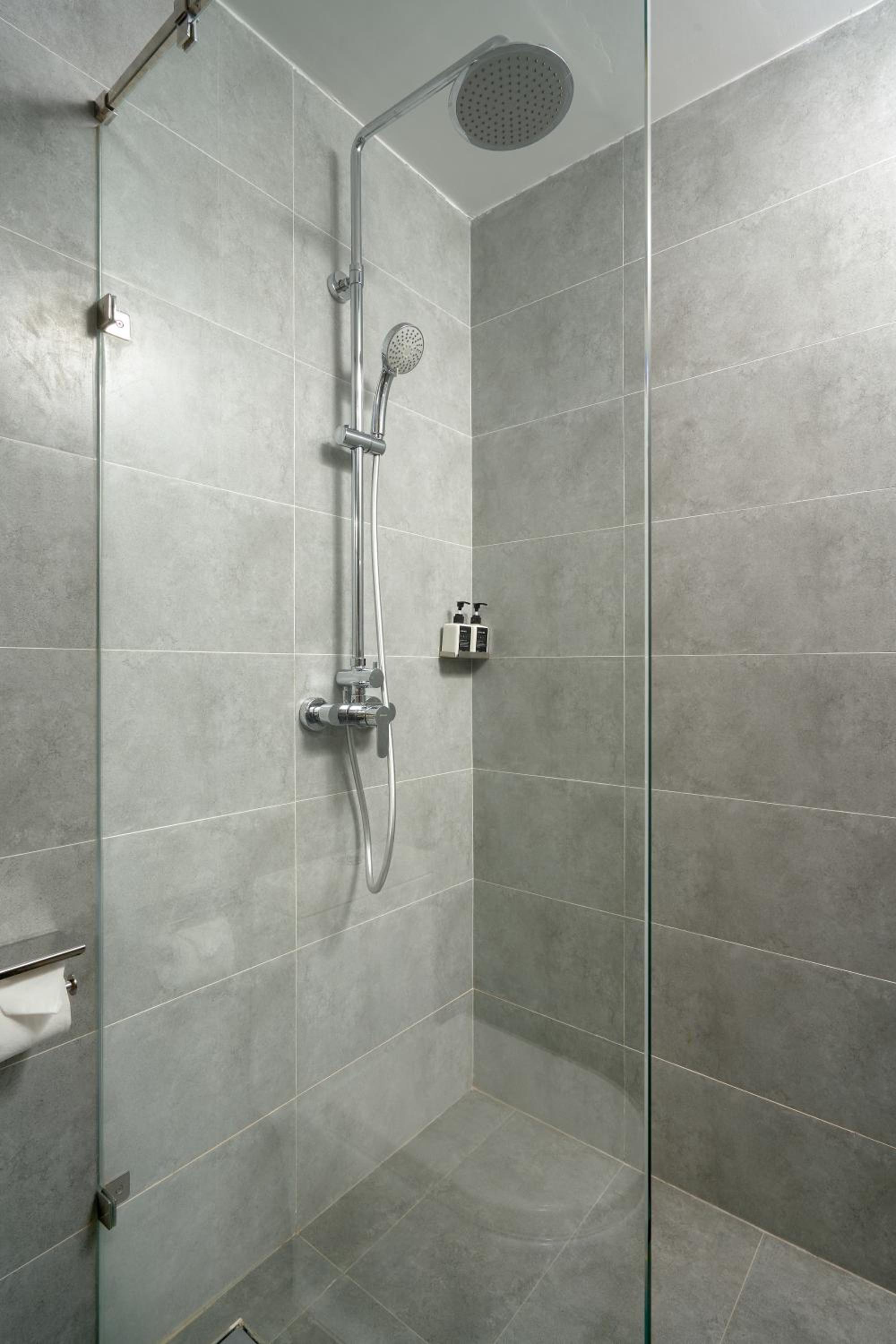 Superior Twin Room with Sea View - Photo 4