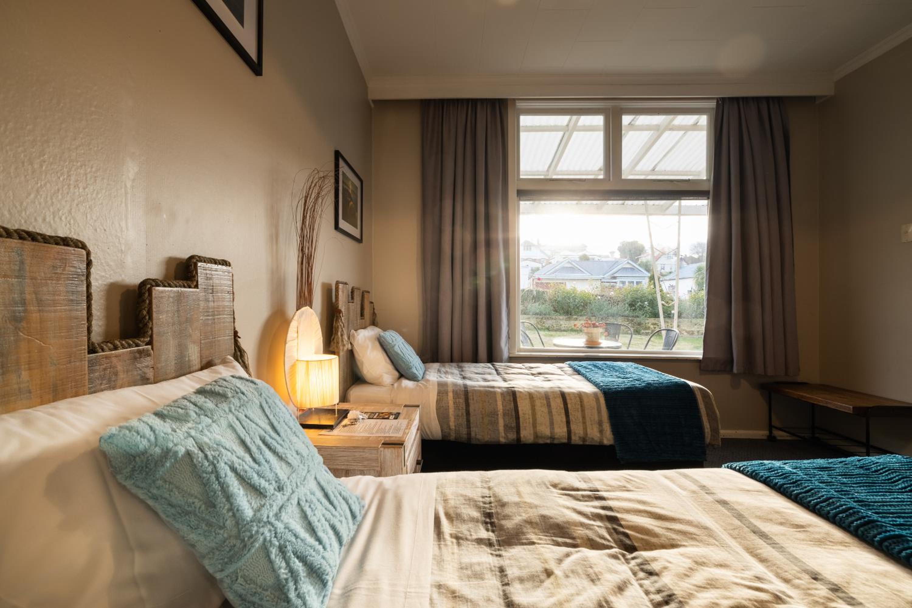 Quadruple Room with Shared Bathroom photo 2
