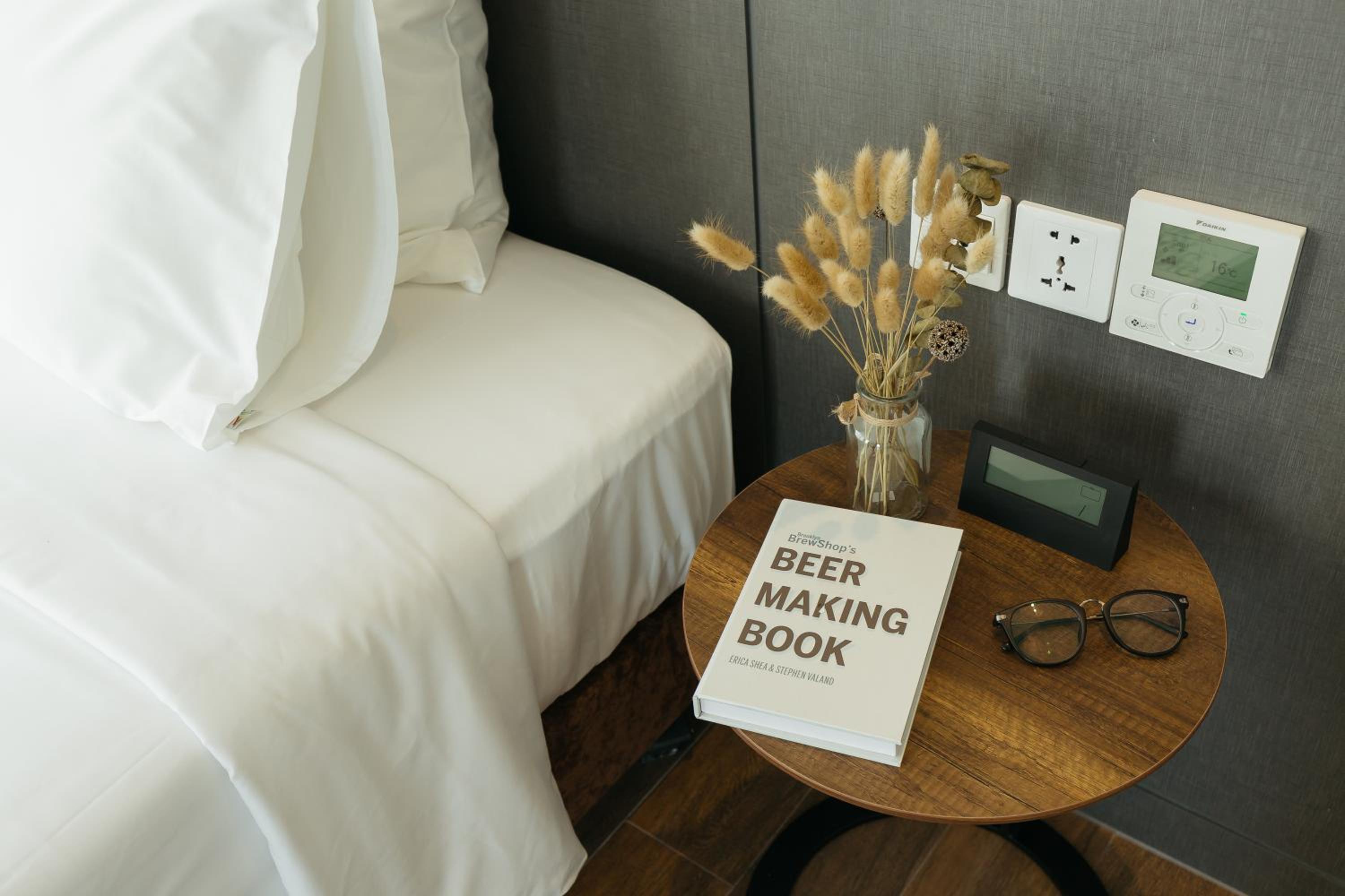 Premier Double Room with Sea View - Photo 14