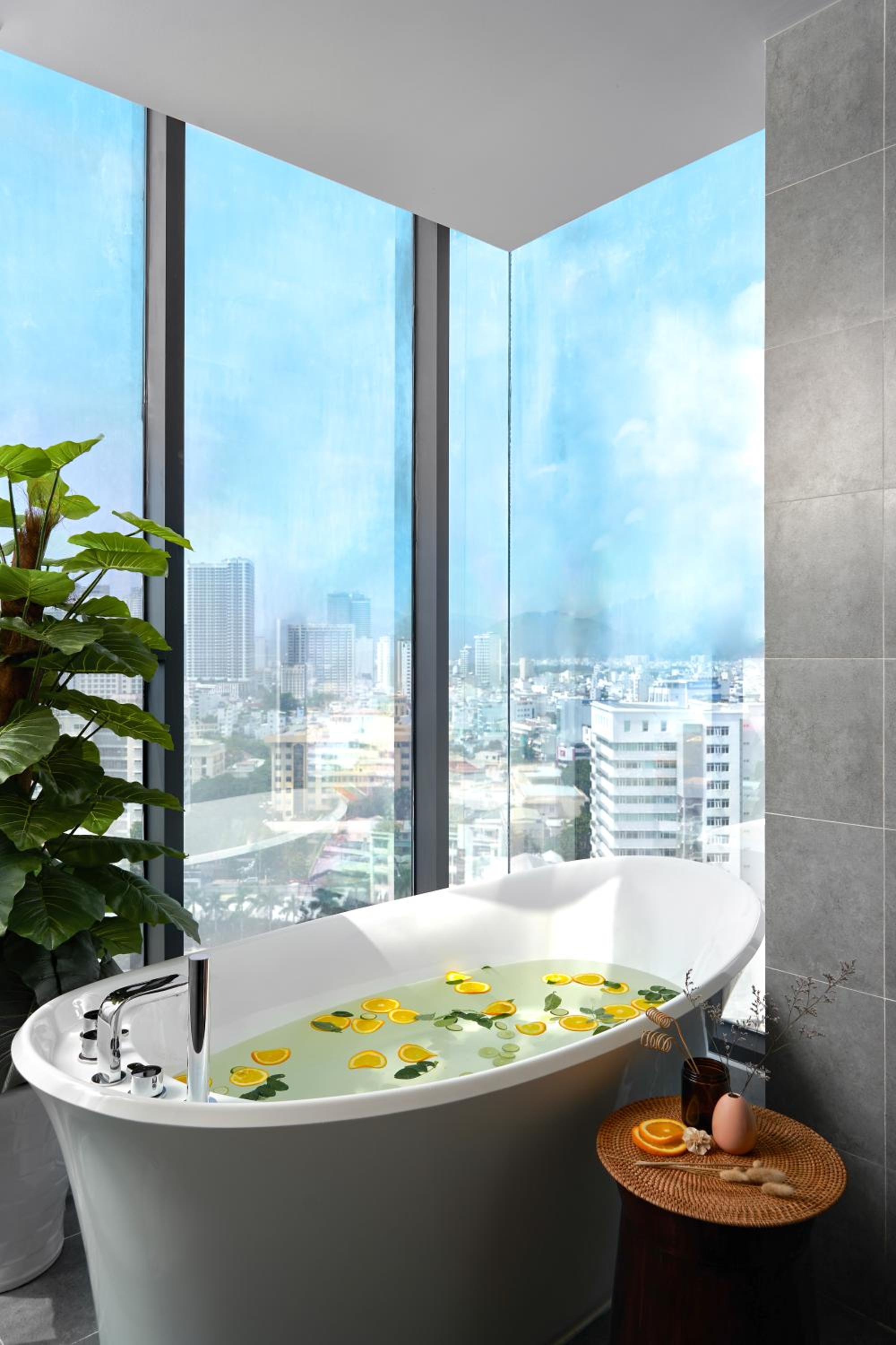 Premier Double Room with Sea View - Photo 7