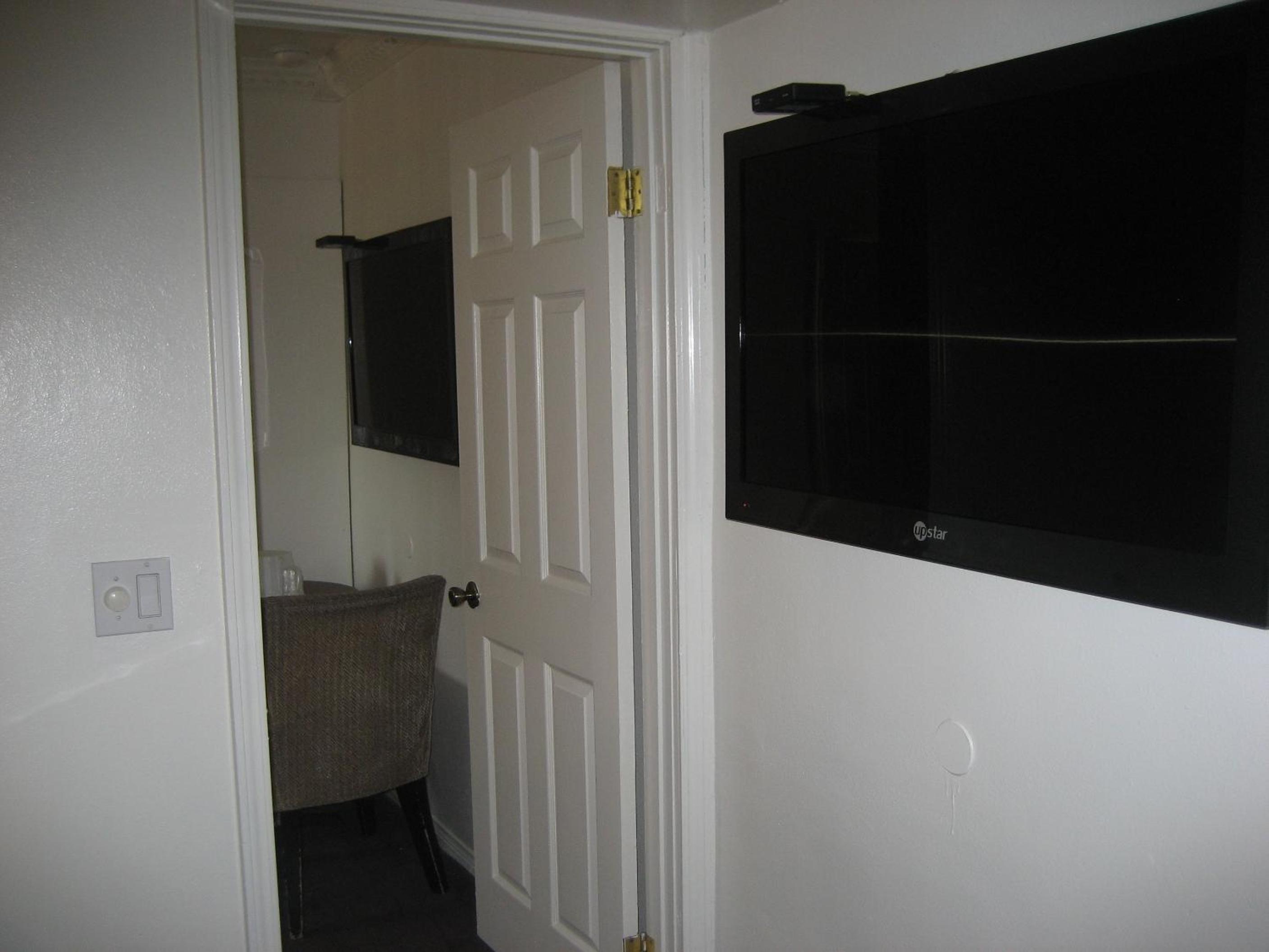 Standard Double Room - Photo 15