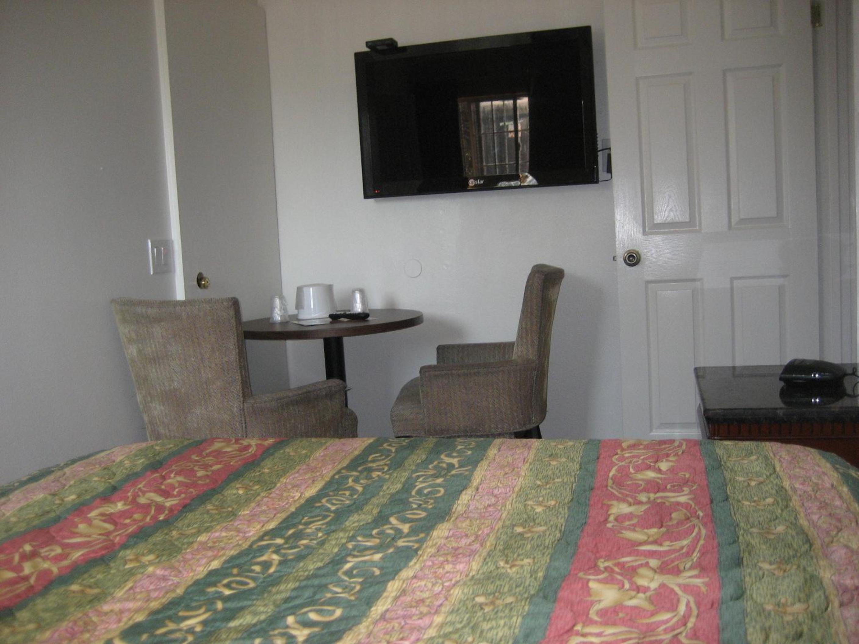 Standard Double Room - Photo 1