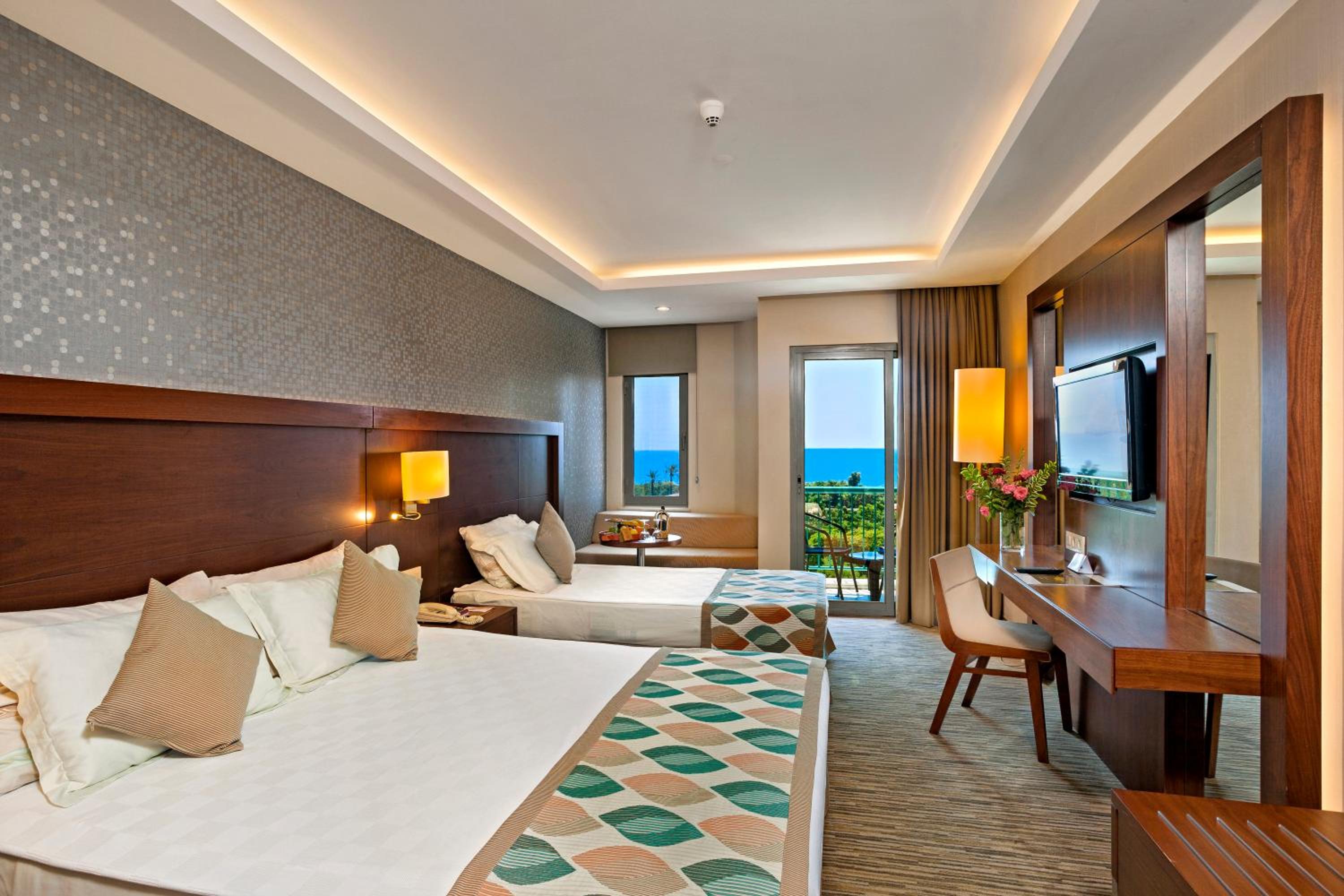 Standard Double Room with Sea View - Photo 1