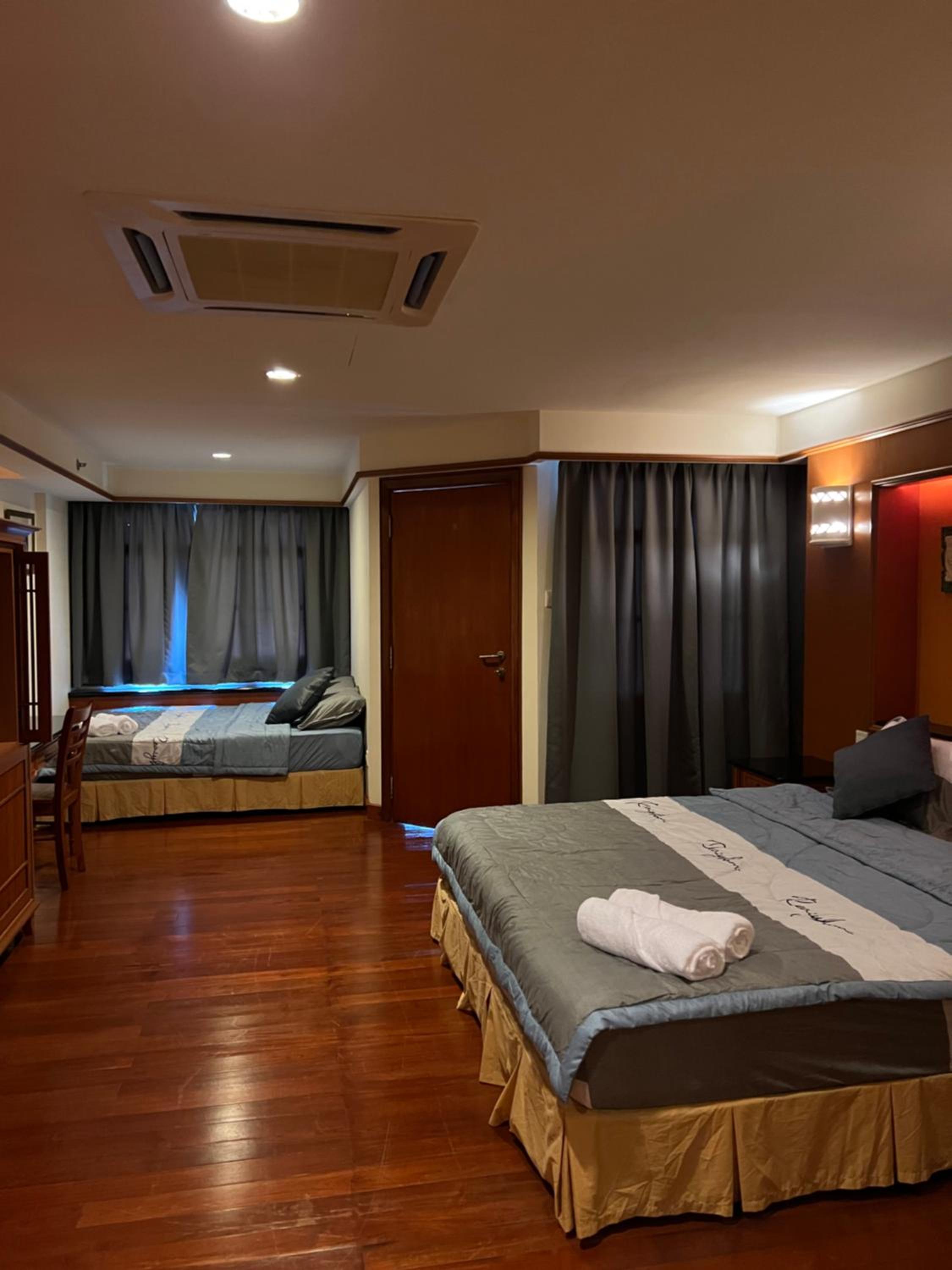 One-Bedroom Apartment photo 2