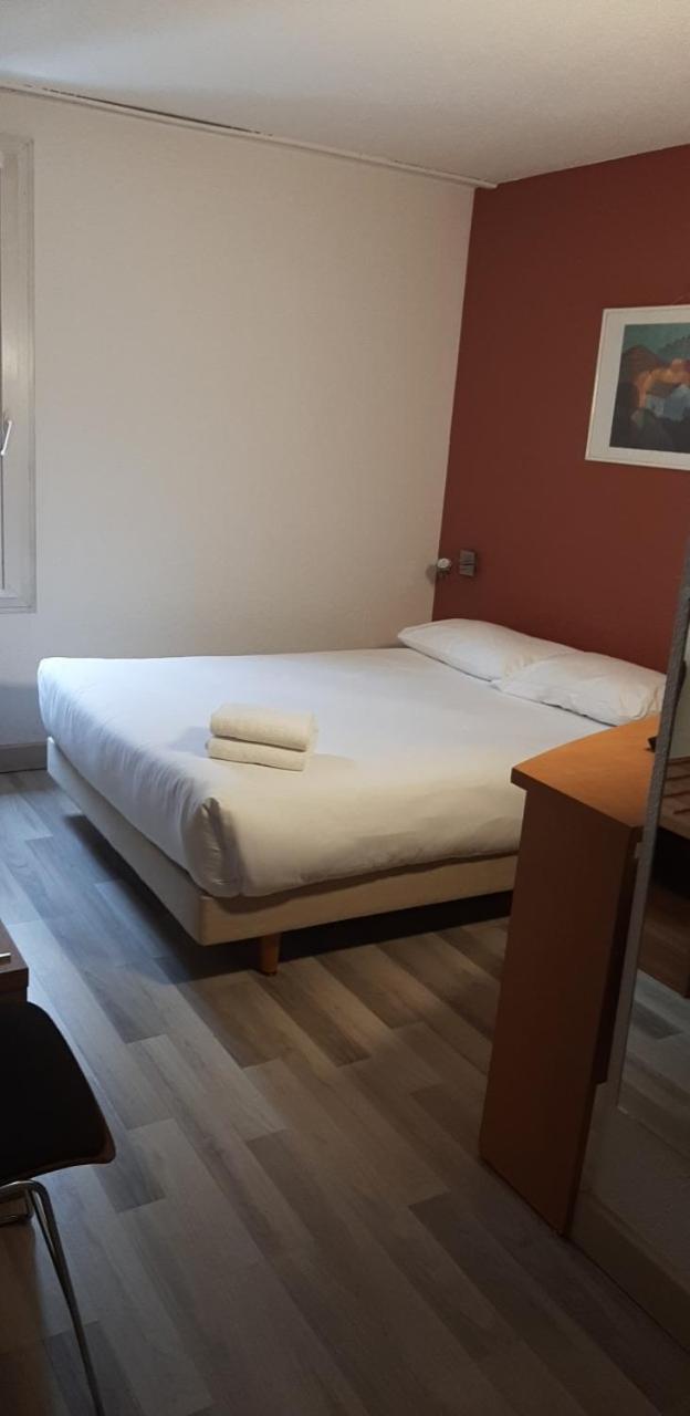 Double Room - Photo 6