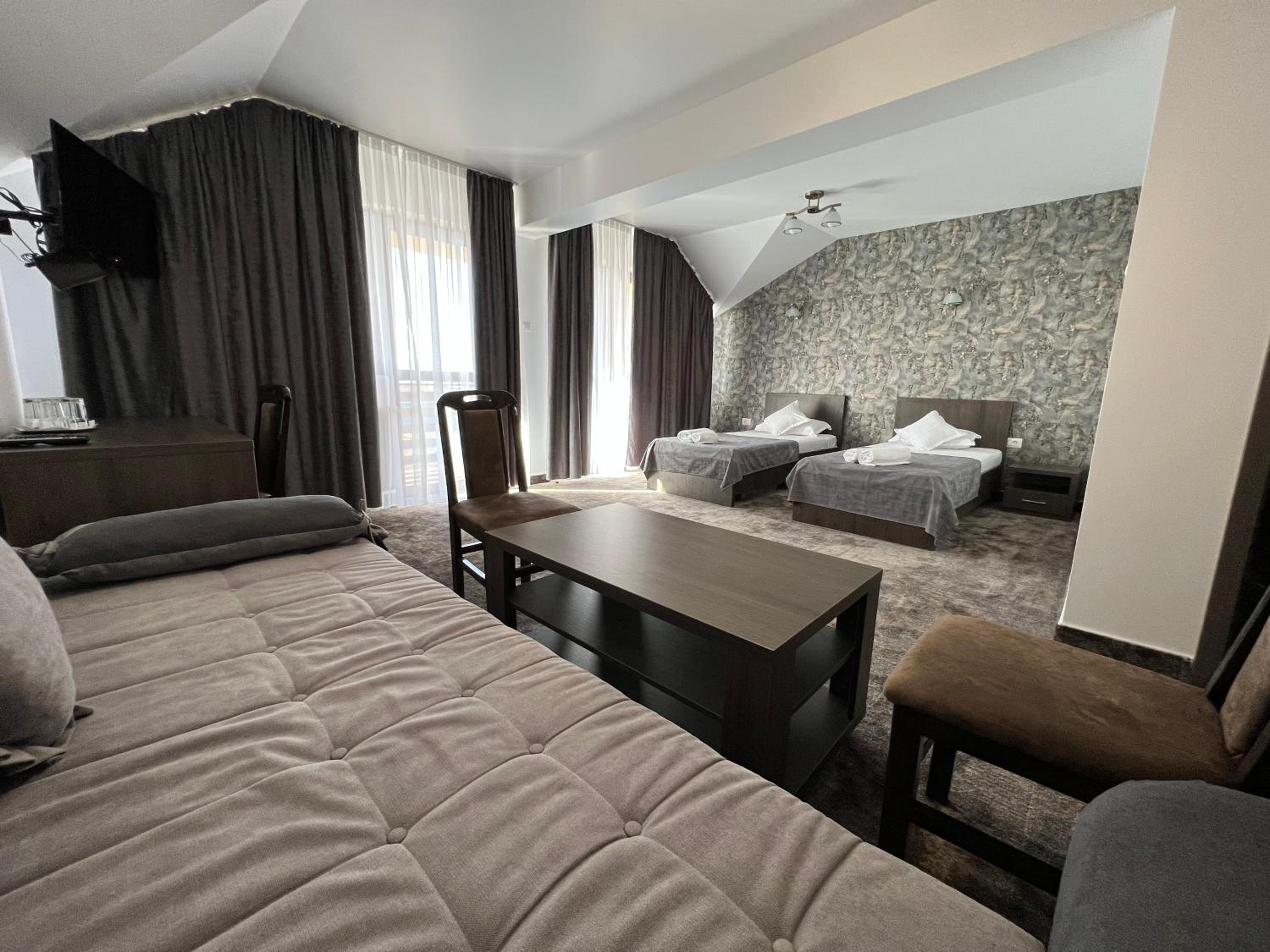 Triple Room with Bath