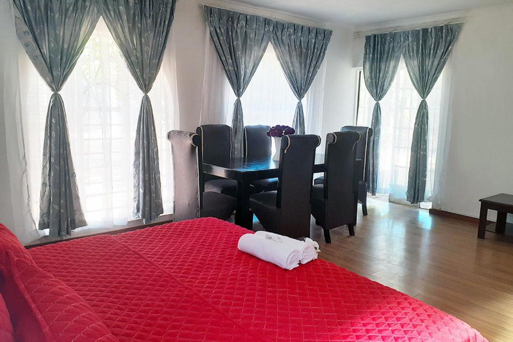 Apartment with Garden View - Photo 7