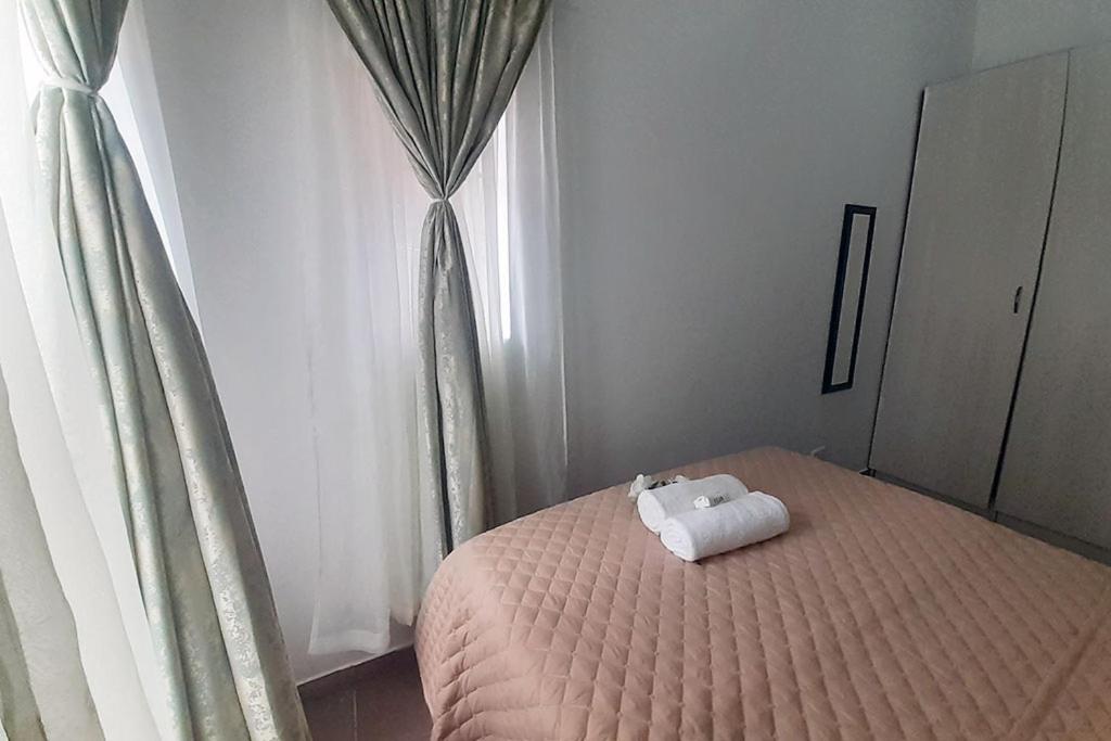 One-Bedroom Apartment - Photo 9