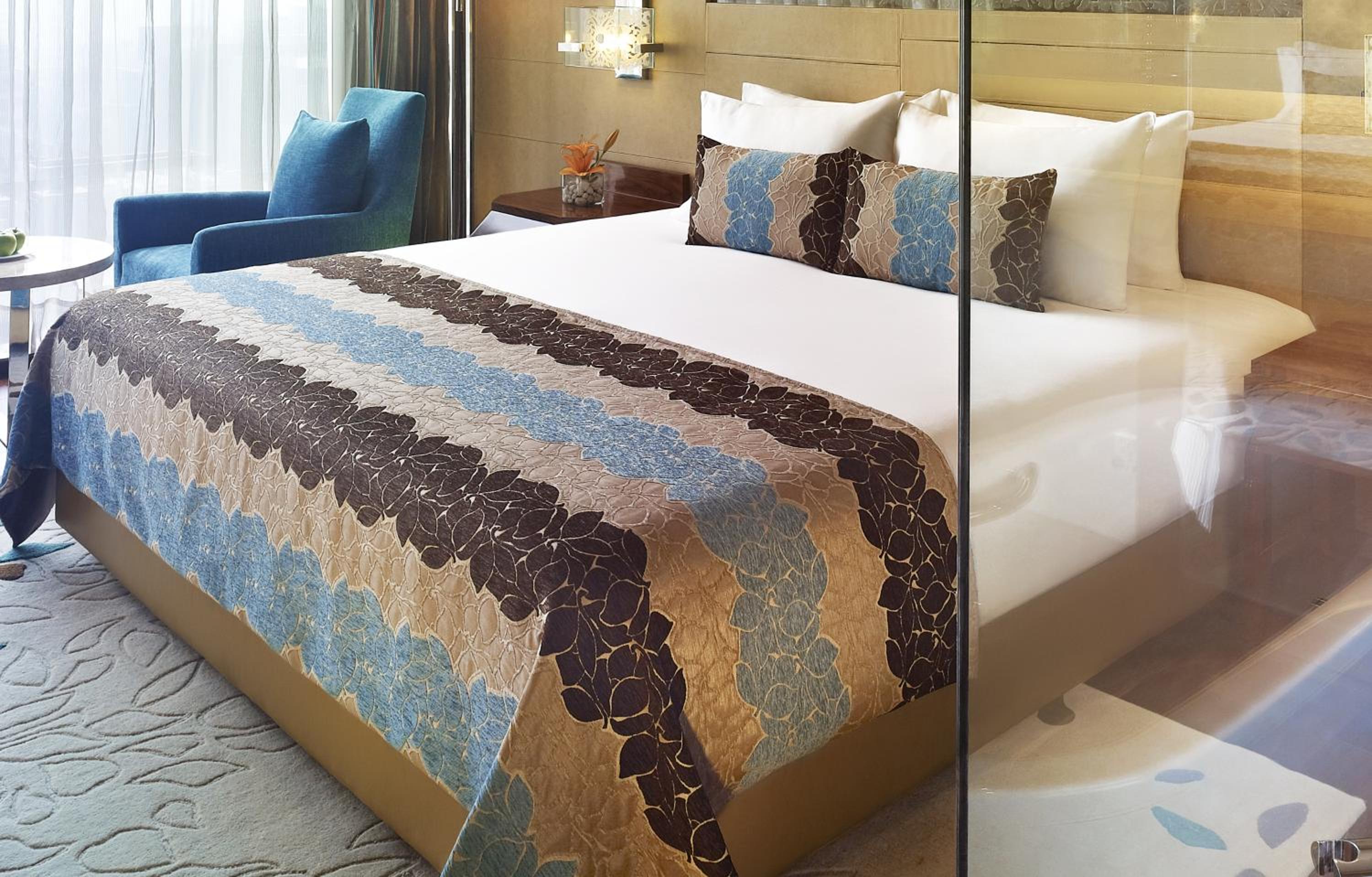 Luxury Double Room with 15 % disc on FNSB,SPA & transportation. 02 complimentary beers with selected brands or 2 glasses of house wine @ Tease, Feather bedding, photo 3