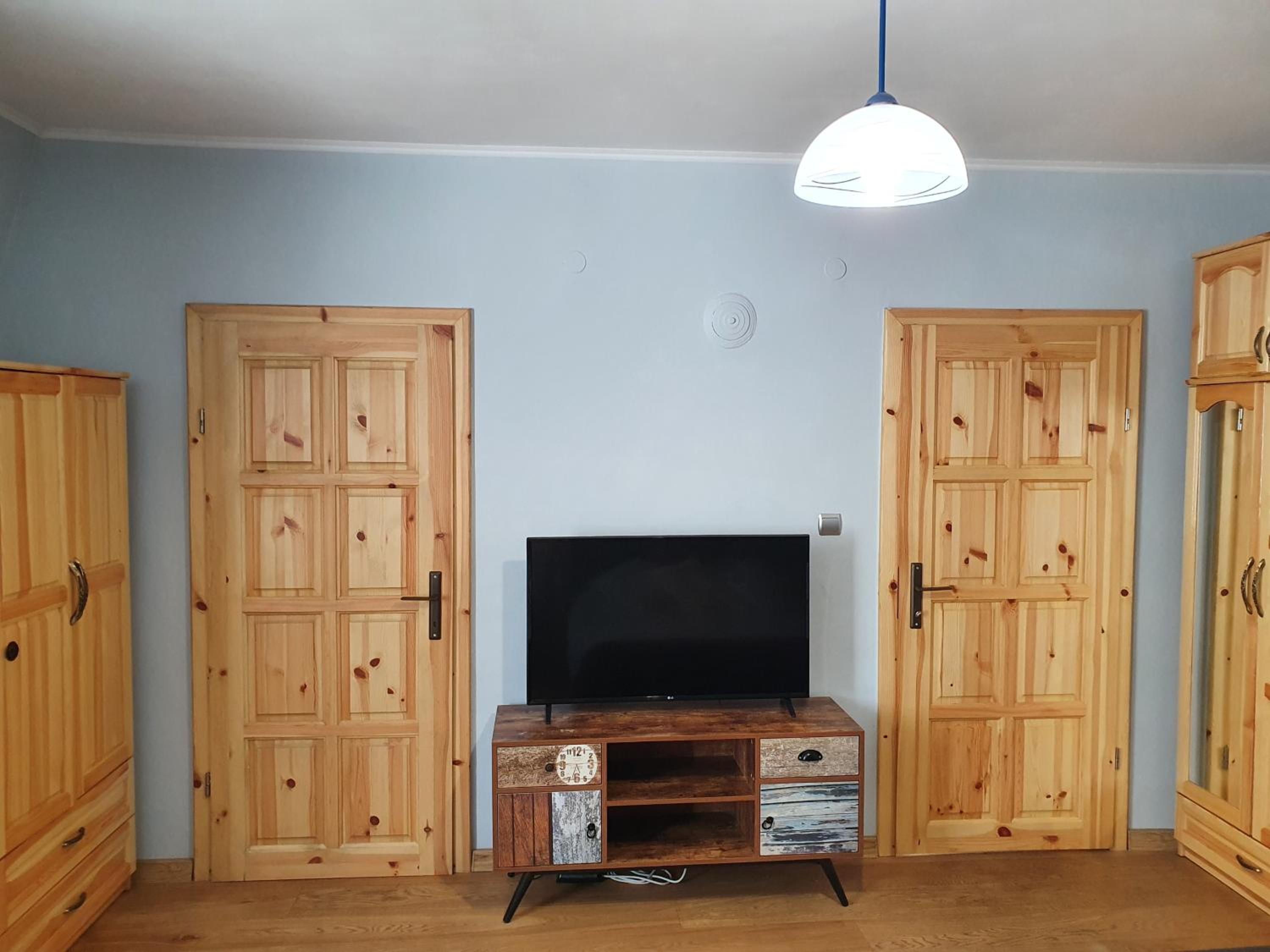One-Bedroom Apartment - Photo 8