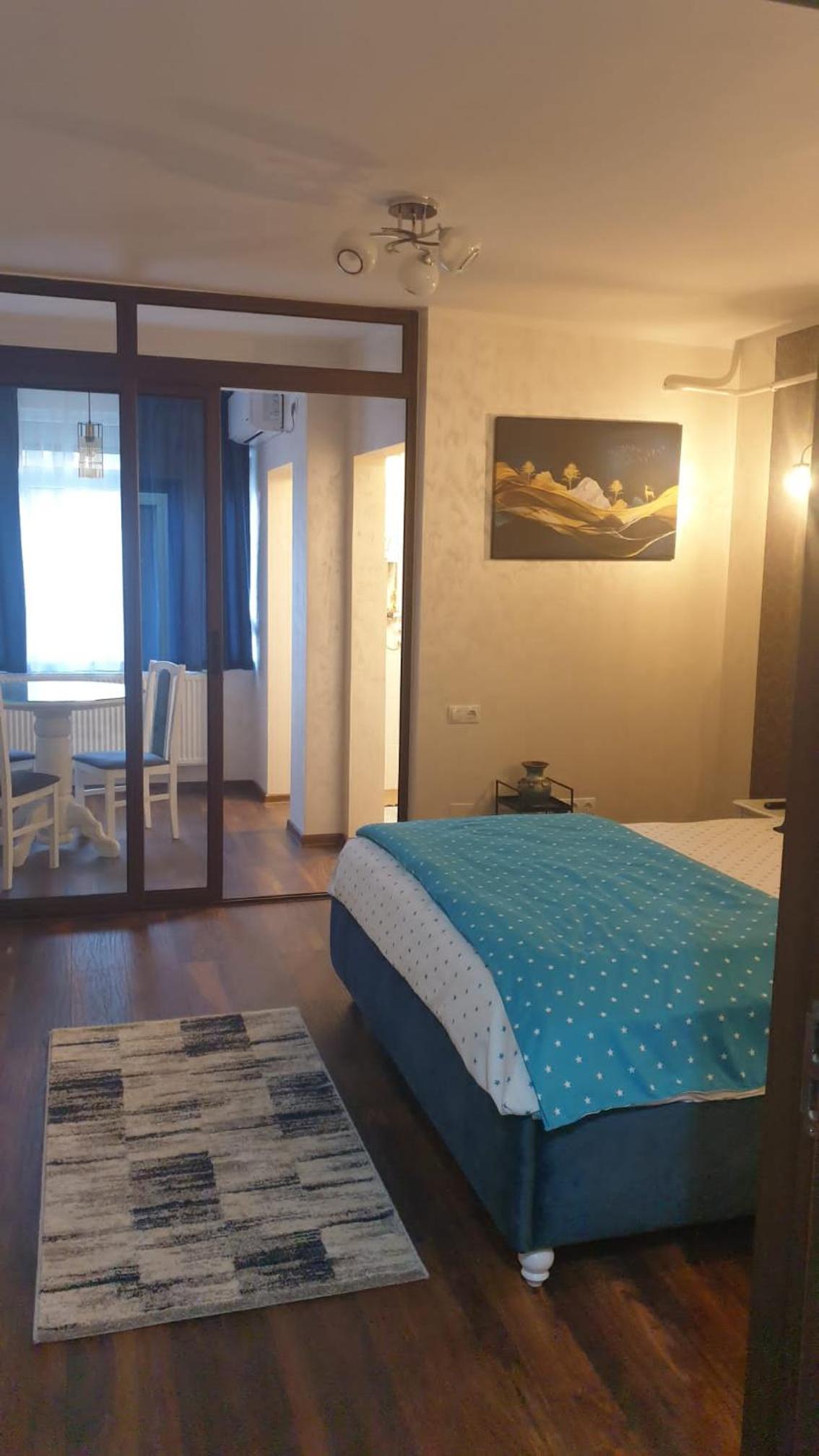 One-Bedroom Apartment - Photo 3