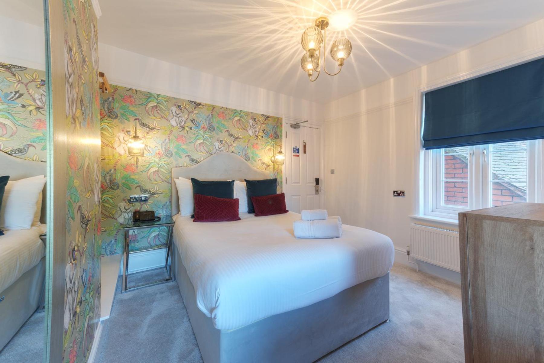 Standard Double Room with Shower photo 2