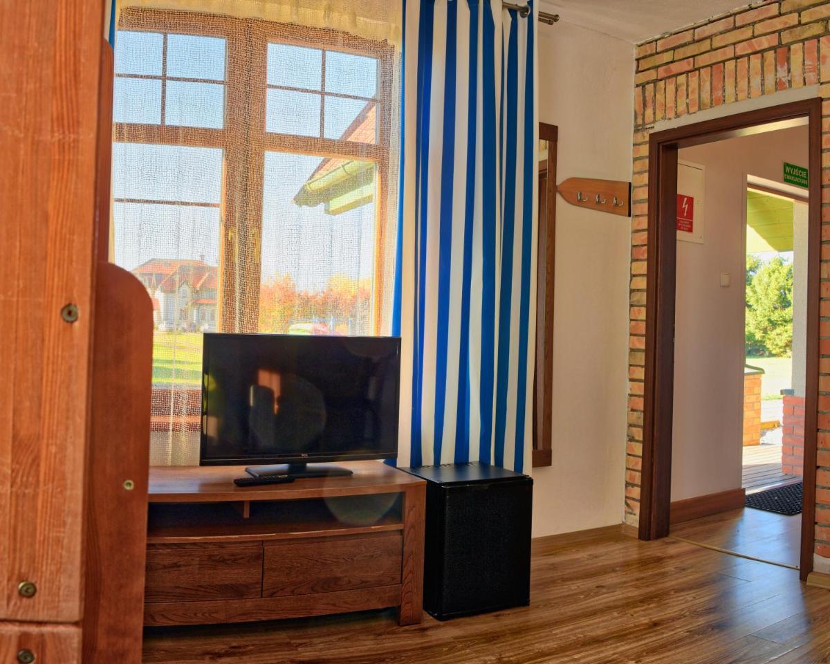 Family Room - Photo 12