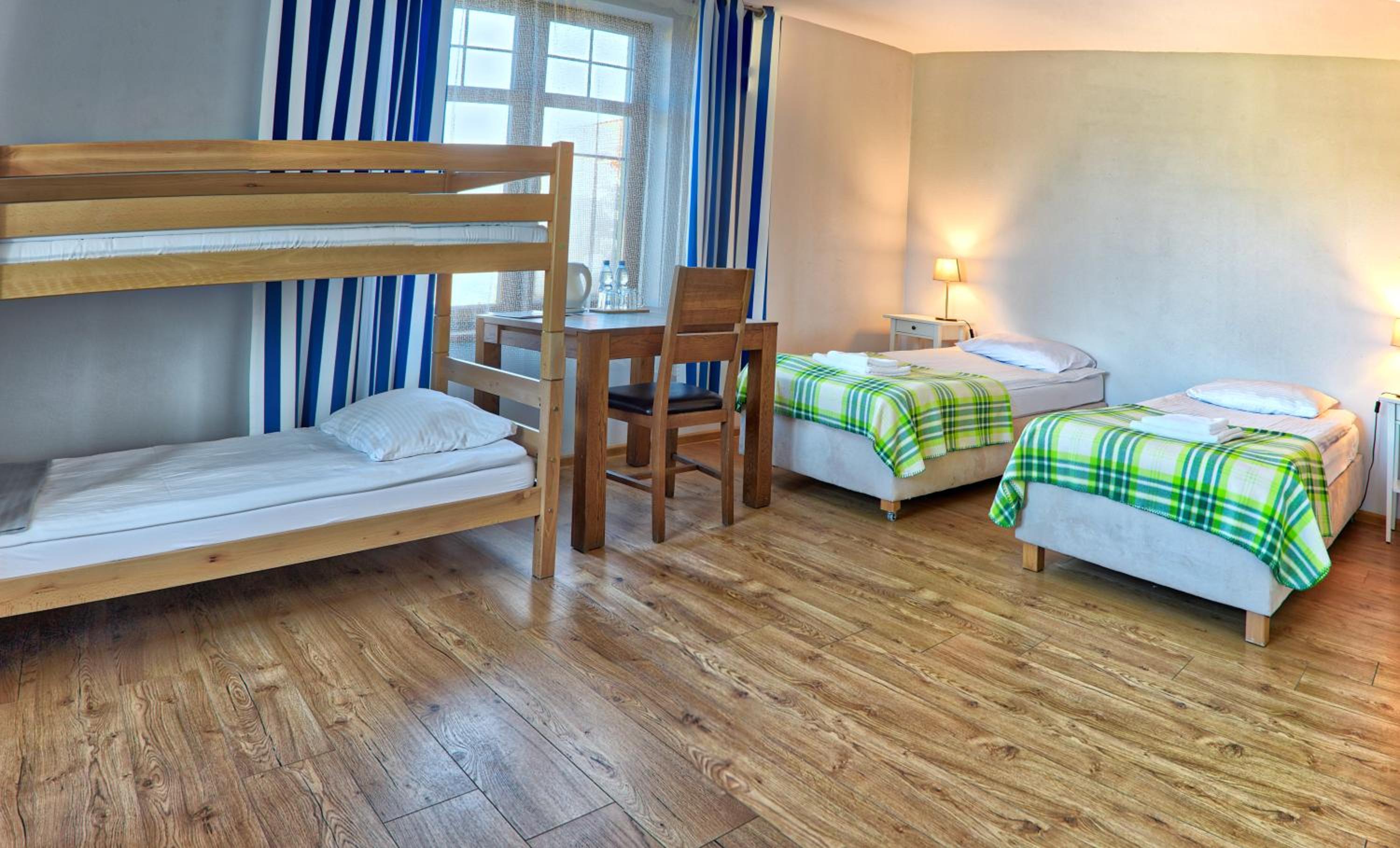 Family Room - Photo 20