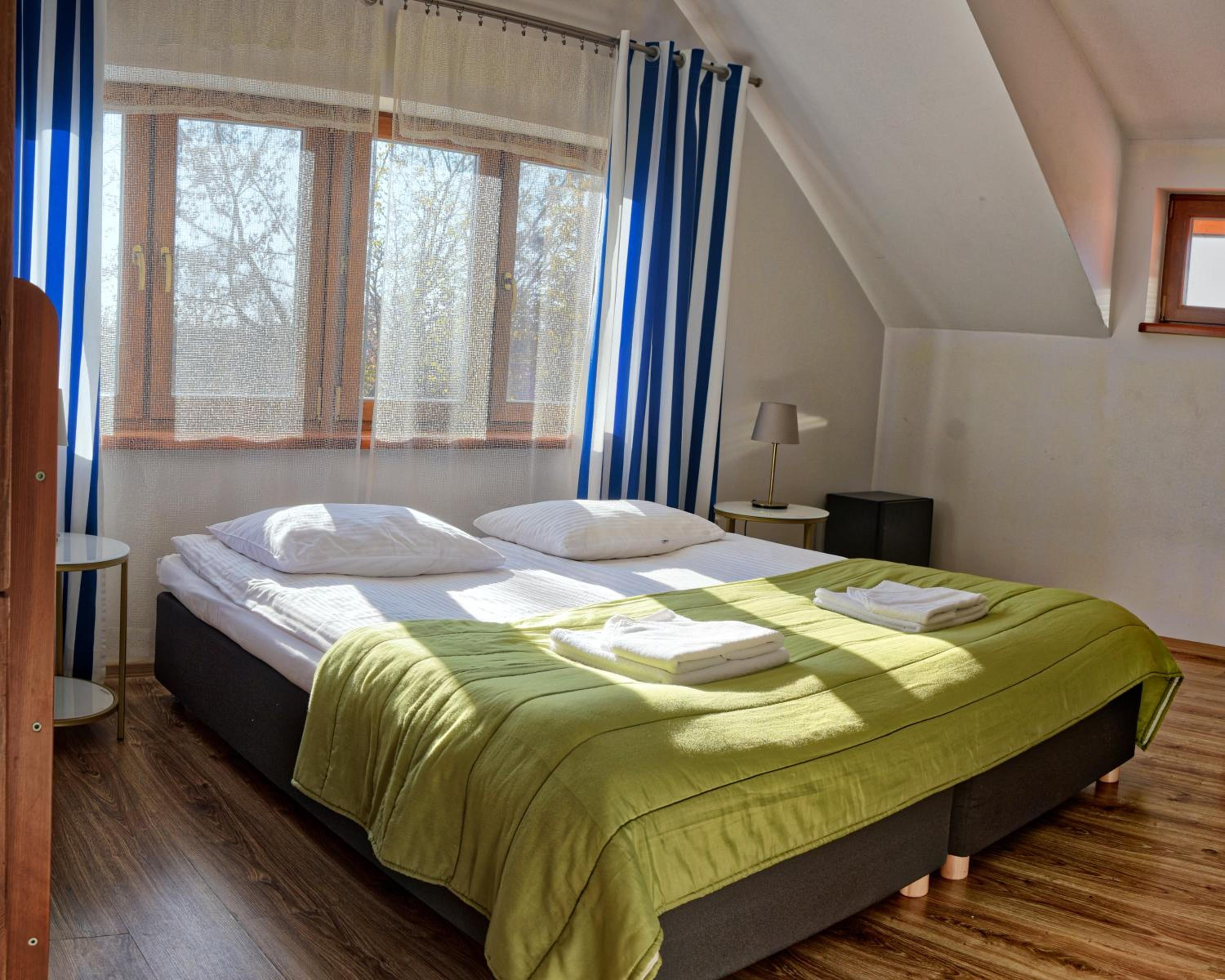 Family Room - Photo 22