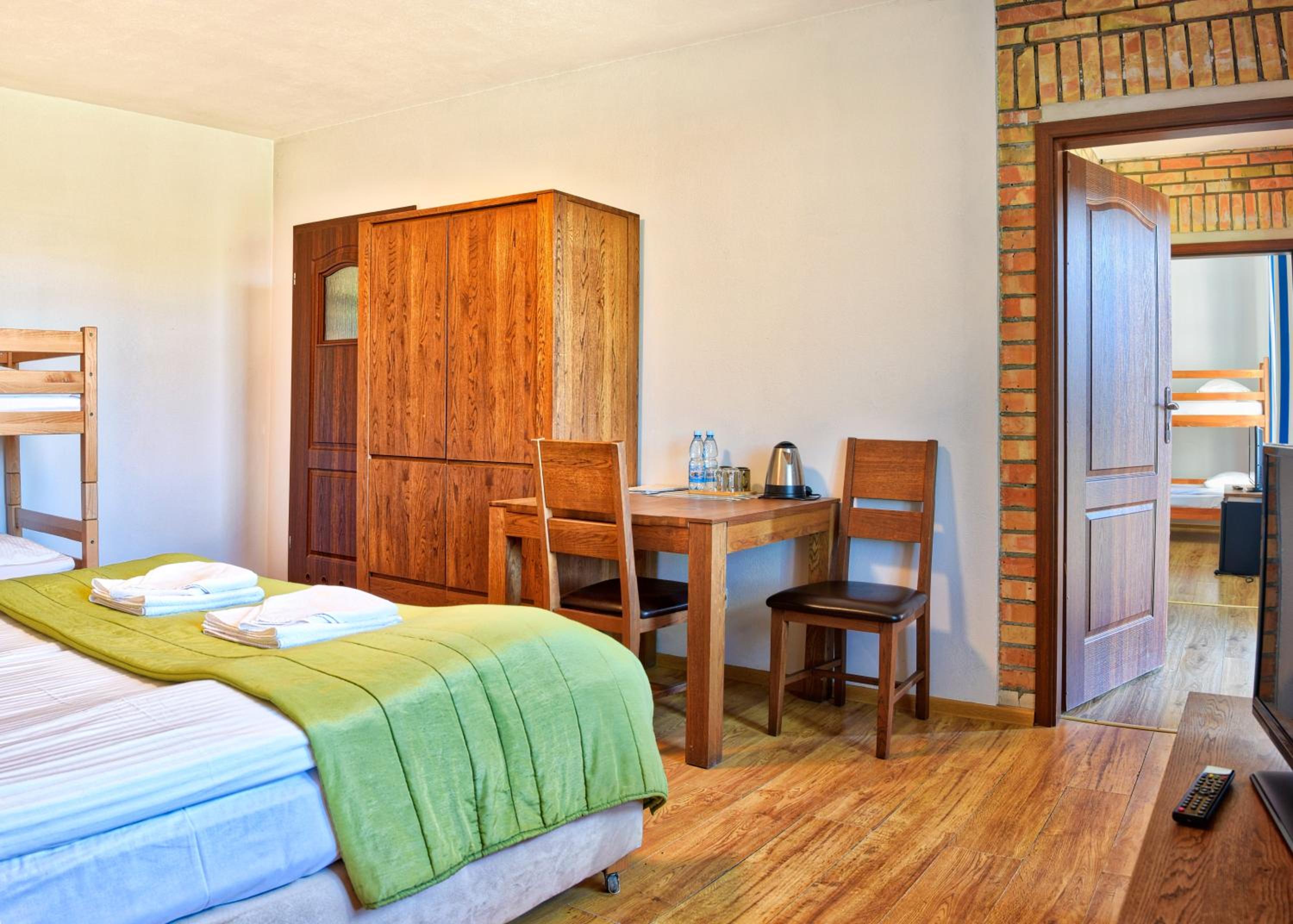 Family Room - Photo 23