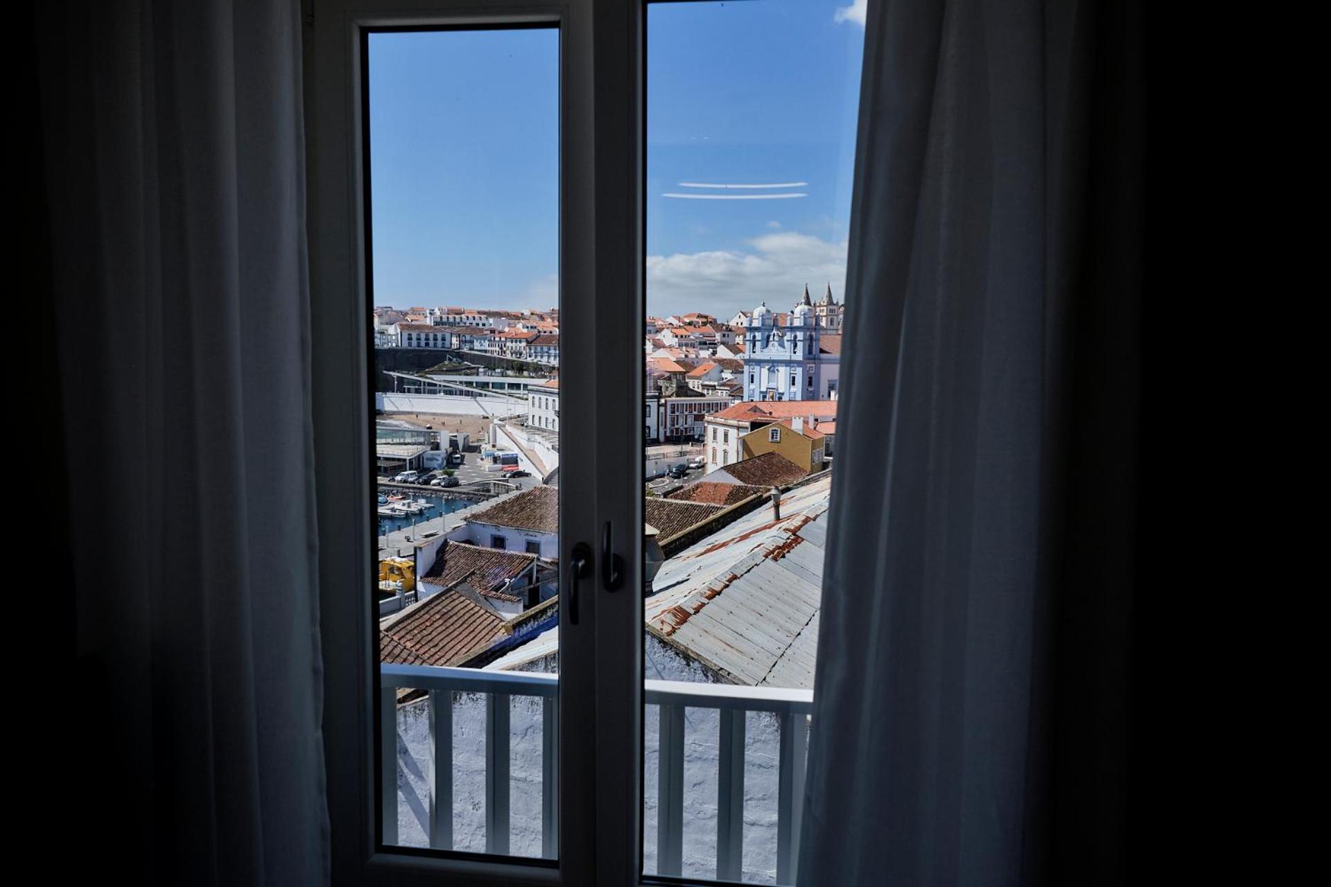 Deluxe Double or Twin Room with Balcony photo 2